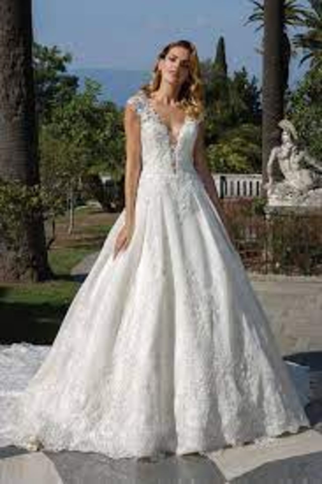 1 x Justin Alexander Designer Organdy Wedding Dress With Plunging Neckline - UK Size 12 - RRP £1,700 - Image 3 of 6