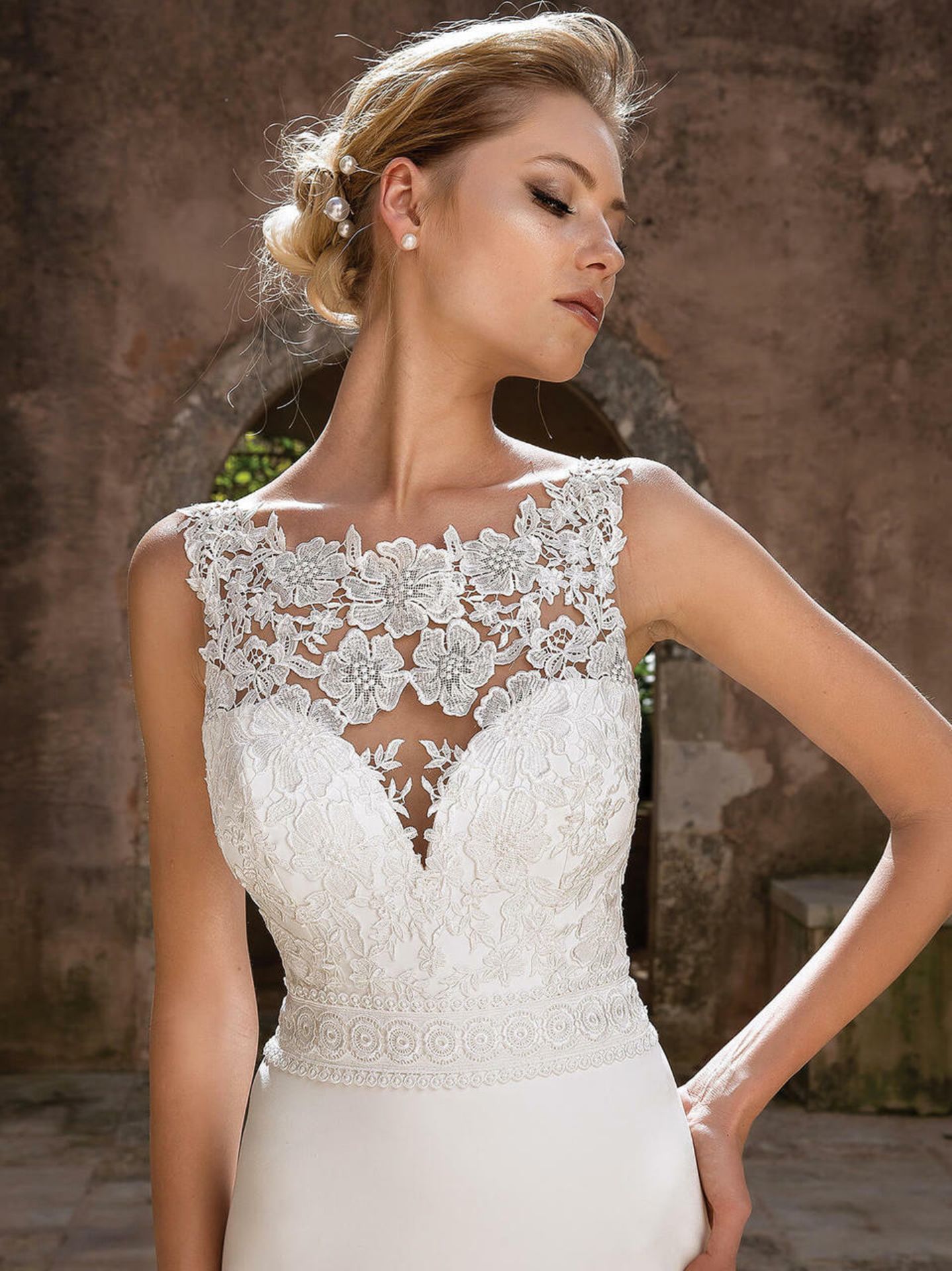 1 x Justin Alexander 'Venice' Lace And Crepe Fit and Flare Wedding Dress - UK Size 12 - RRP £1,390 - Image 7 of 7