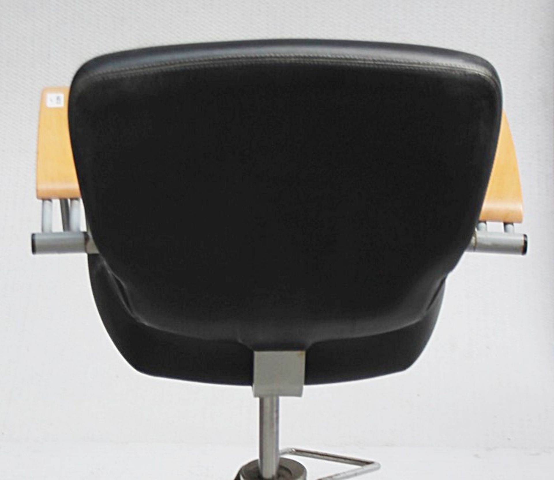 1 x Adjustable Black Hydraulic Barber Hairdressing Chair - Recently Removed From A Boutique Hair - Image 9 of 11