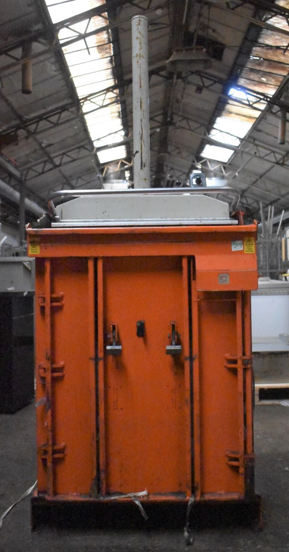 1 x Orwak 5010 Hydraulic Press Compact Cardboard Baler - Used For Compacting Recyclable or Non- - Image 5 of 15