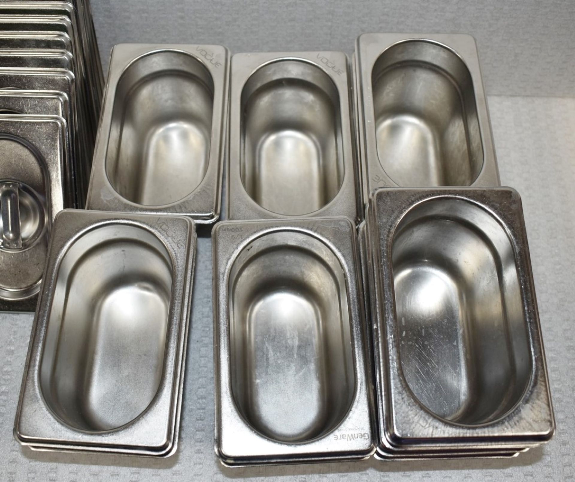 12 x Vogue Stainless Steel 1/9 Gastronorm Pans With Lids - Size: H10 x W11 x L17.5 cms - Recently - Image 2 of 3