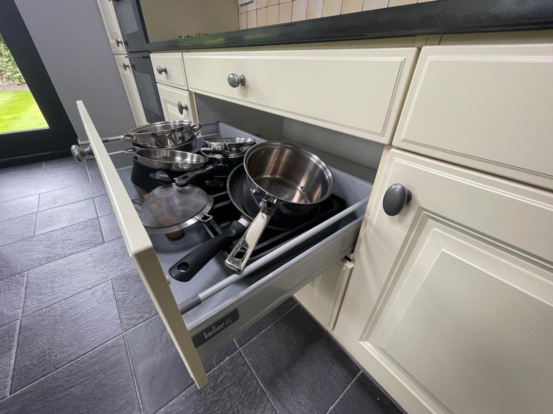 1 x Bespoke Keller Kitchen With Branded Appliances - From An Exclusive Property - Image 33 of 127