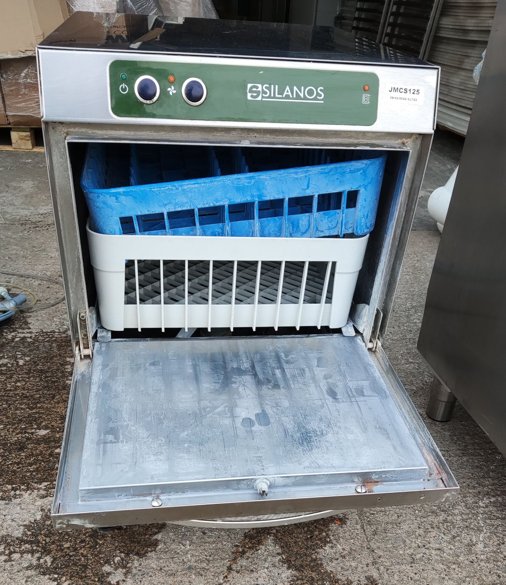 1 x Silanos E40 ECO Undercounter Glass Washer with Low Stand - JMCS125 - CL723 - Location: Altrincha - Image 5 of 12