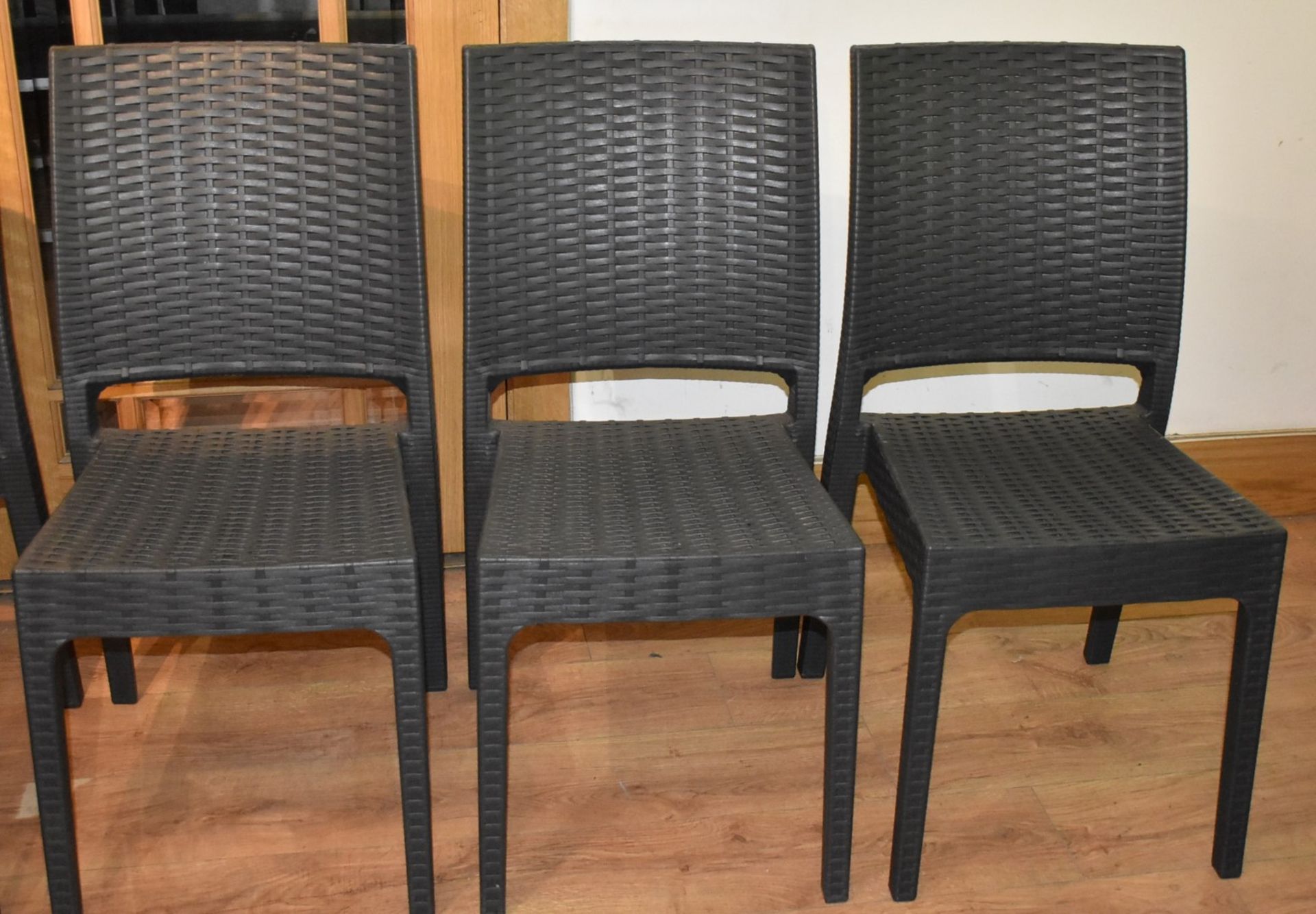 4 x Siesta 'Florida' Rattan Style Garden Chairs In Dark Grey - Suitable For Commercial or Home Use - - Image 4 of 21