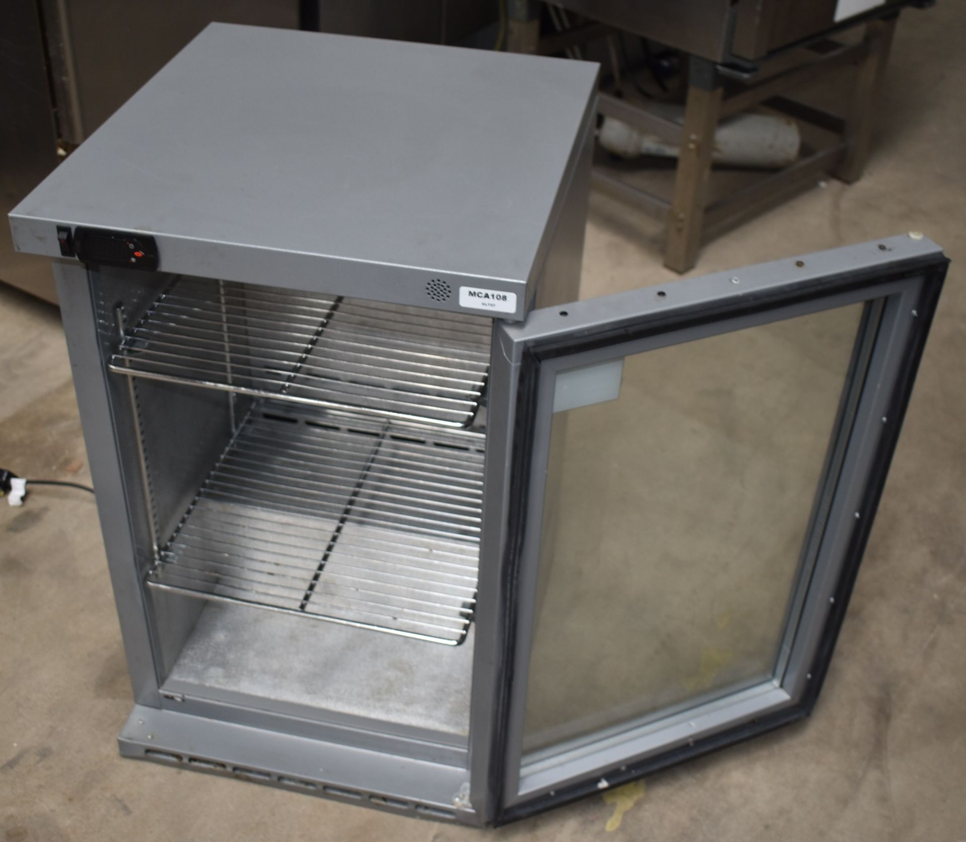 1 x Osborne Single Door Backbar Bottle Cooler - H80 x 49 x D53 cms - CL739 - Ref: MCA108 - Location: - Image 8 of 10