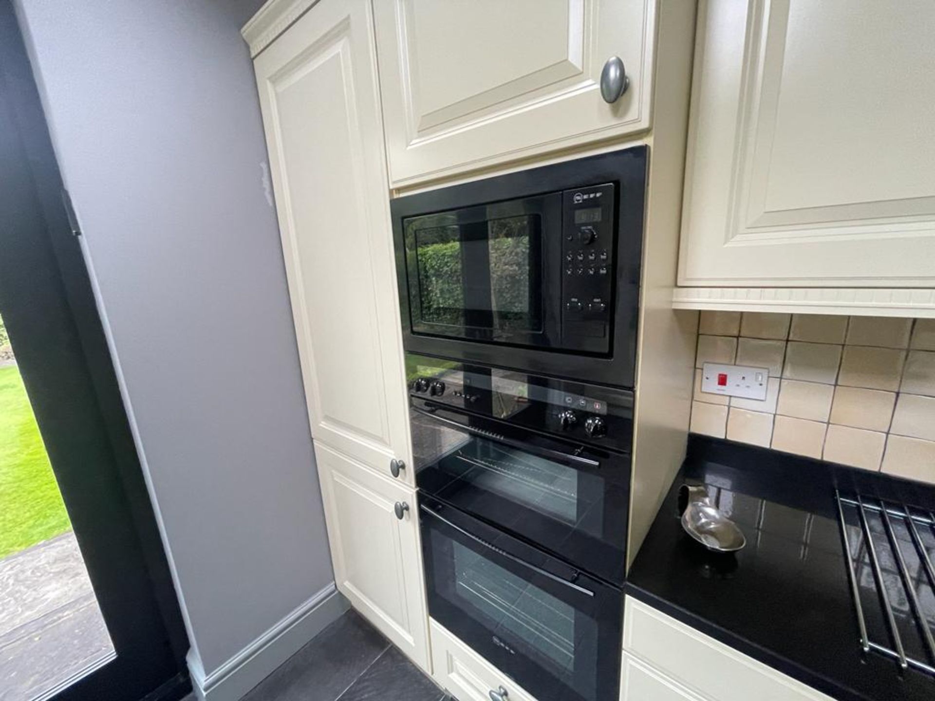 1 x Bespoke Keller Kitchen With Branded Appliances - From An Exclusive Property - Image 43 of 127