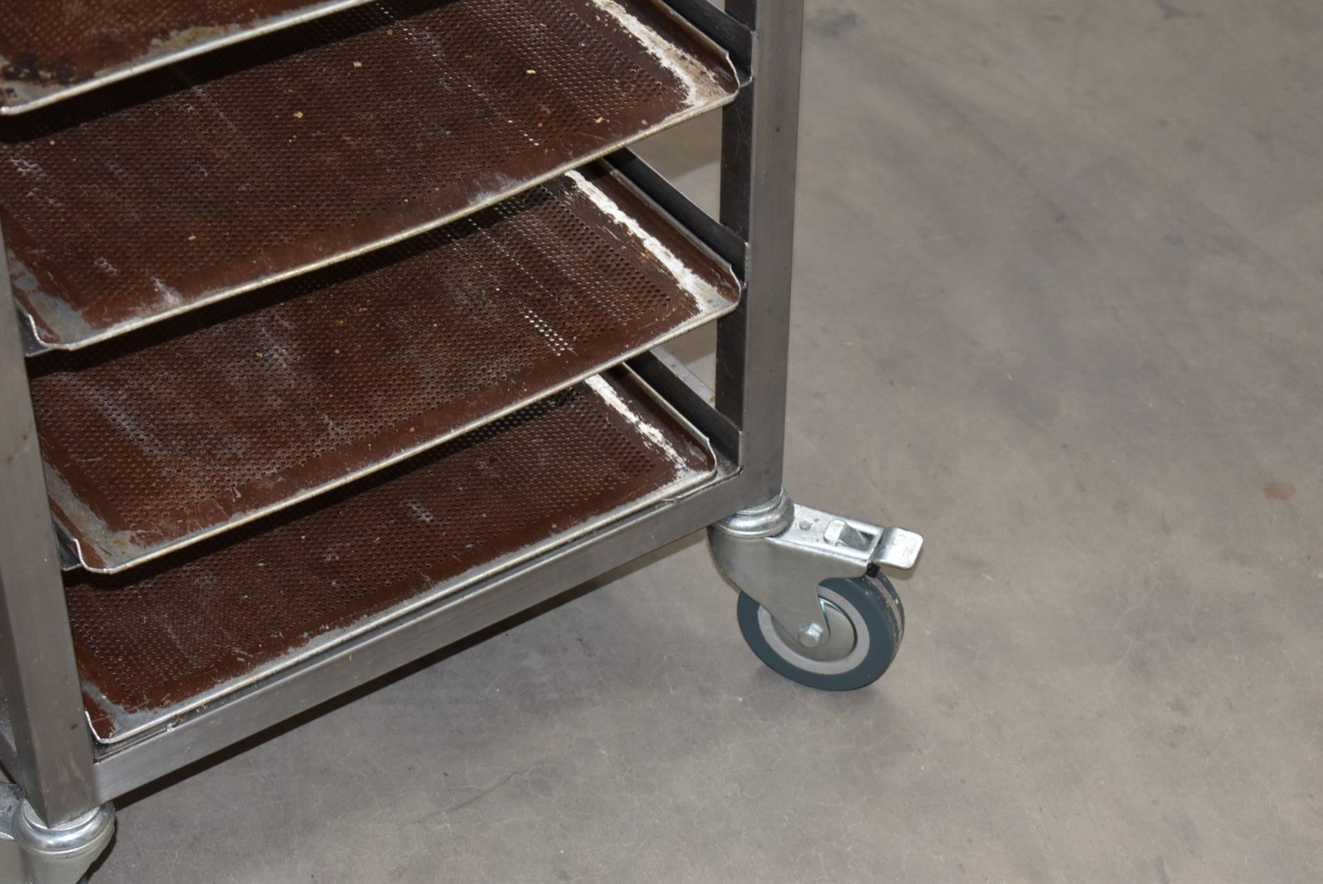 1 x Mobile Bakers Trolley With Ten Perforated Baking Trays - Image 5 of 7