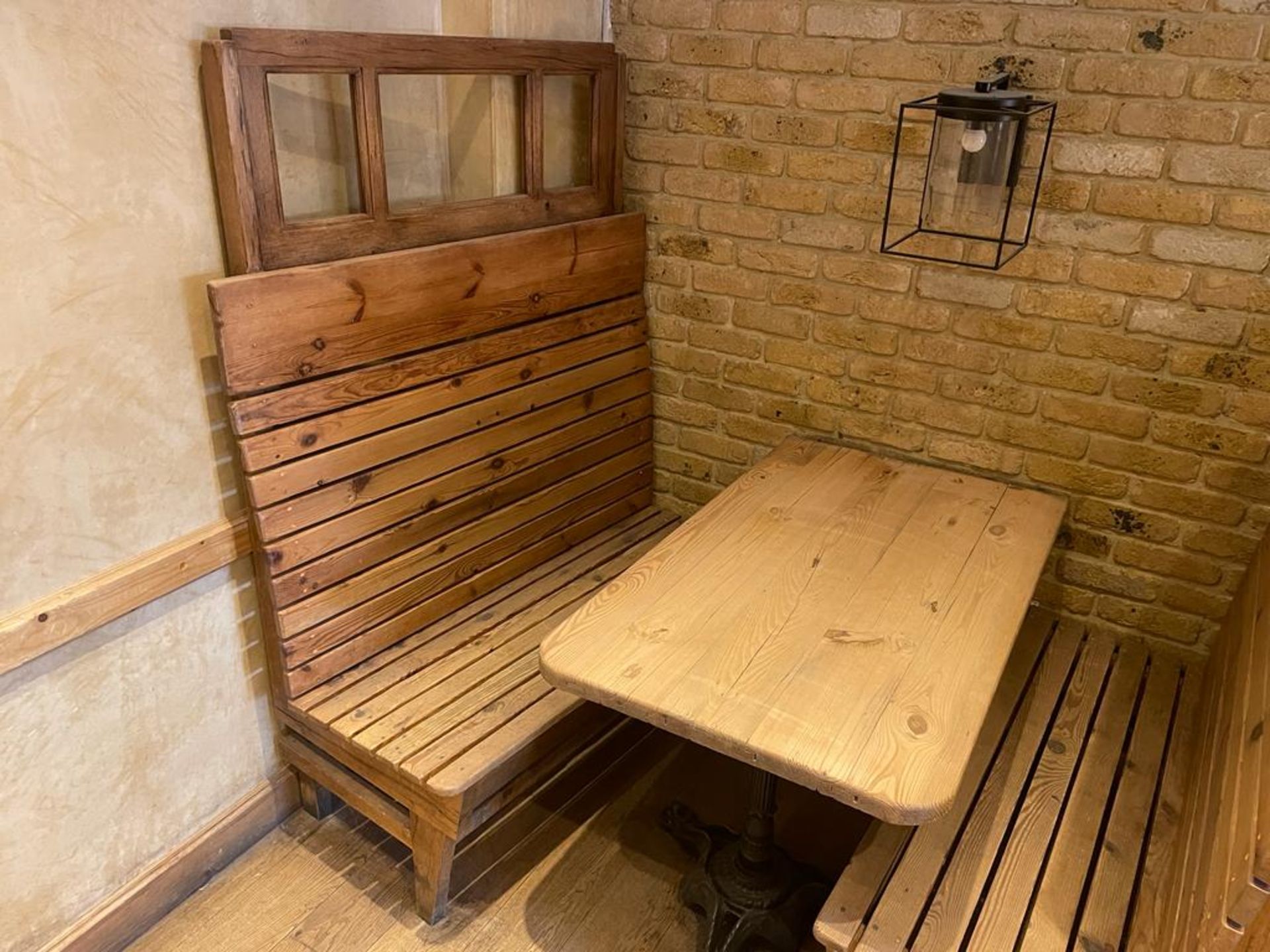 1 x Rustic Restaurant Seating Bench With Top Glass Partition - Image 2 of 8