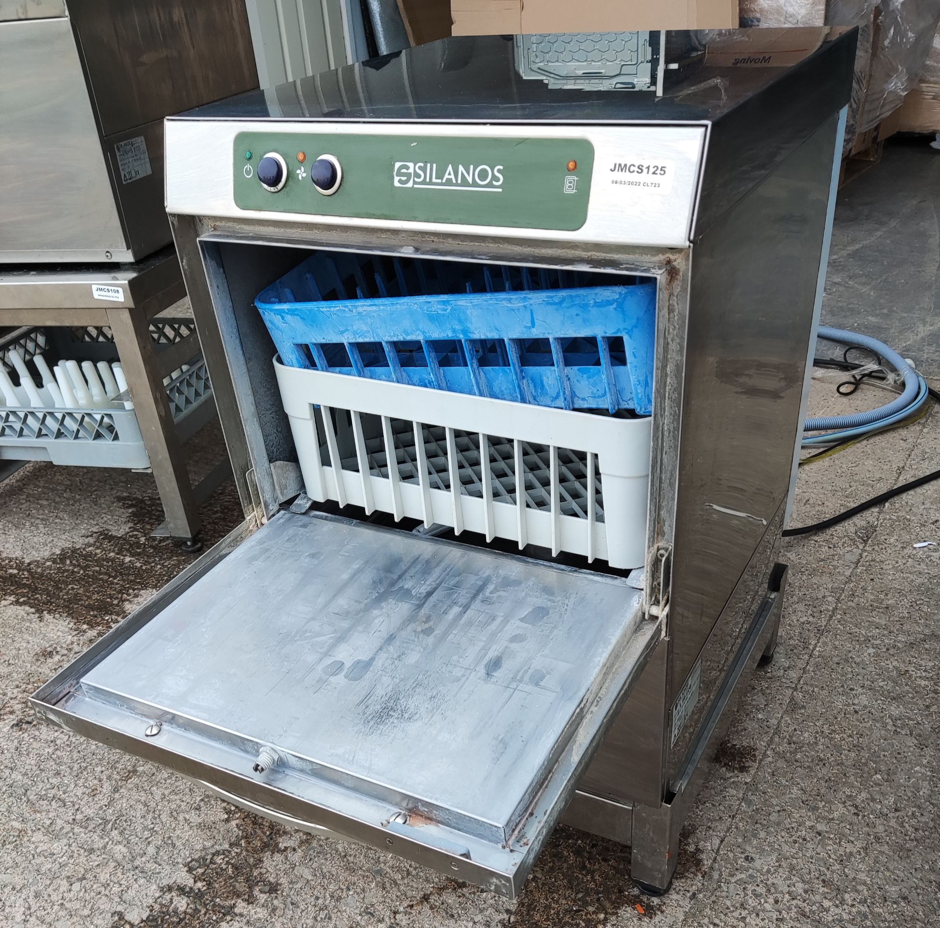 1 x Silanos E40 ECO Undercounter Glass Washer with Low Stand - JMCS125 - CL723 - Location: Altrincha - Image 4 of 12