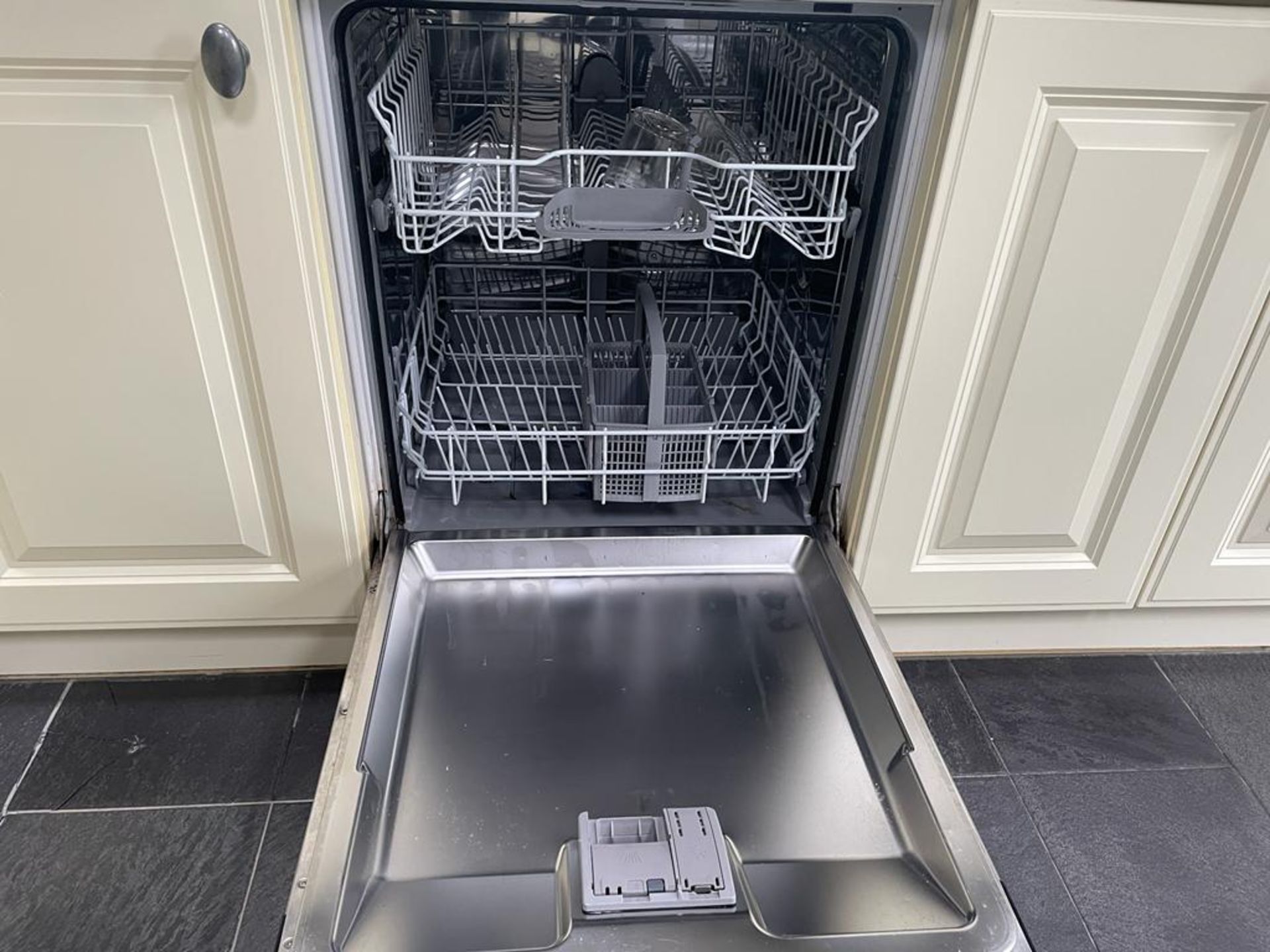 1 x Bespoke Keller Kitchen With Branded Appliances - From An Exclusive Property - Image 71 of 127