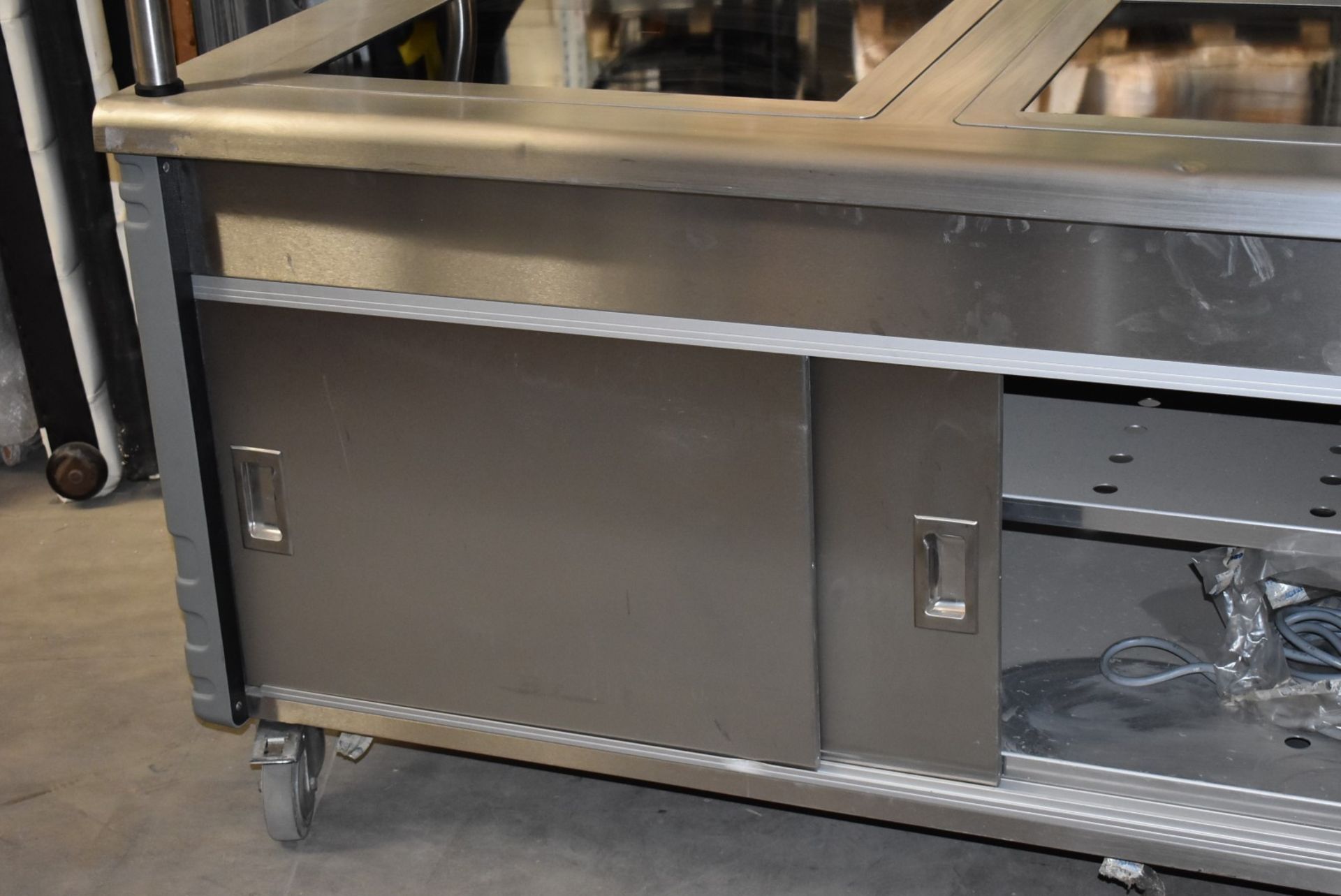 1 x Grundy Commercial Carvery Unit With Twin Hot Plates, Overhead Warmer and Plate Warming Cabinet - Image 2 of 21