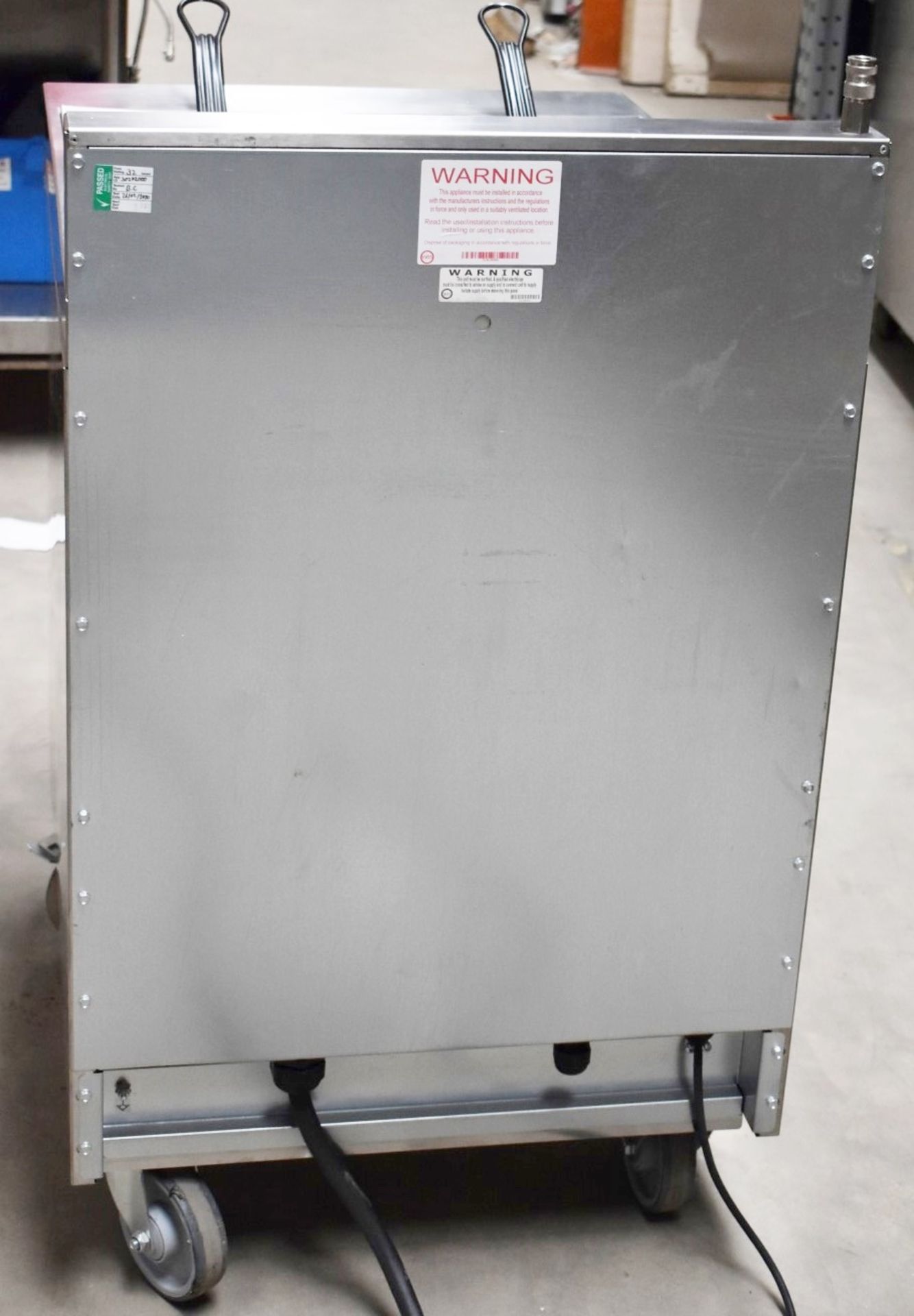 1 x Lincat Opus 800 Twin Tank Electric 3 Phase Fryer With Filtration and Two Baskets - Model - Image 2 of 24