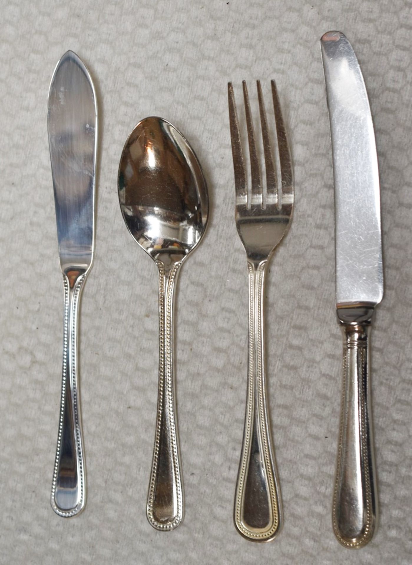 40 x Pieces of Silver Plated Stainless Steel Decorative Cutlery - Includes Knives, Forks, Spoons and - Image 10 of 11