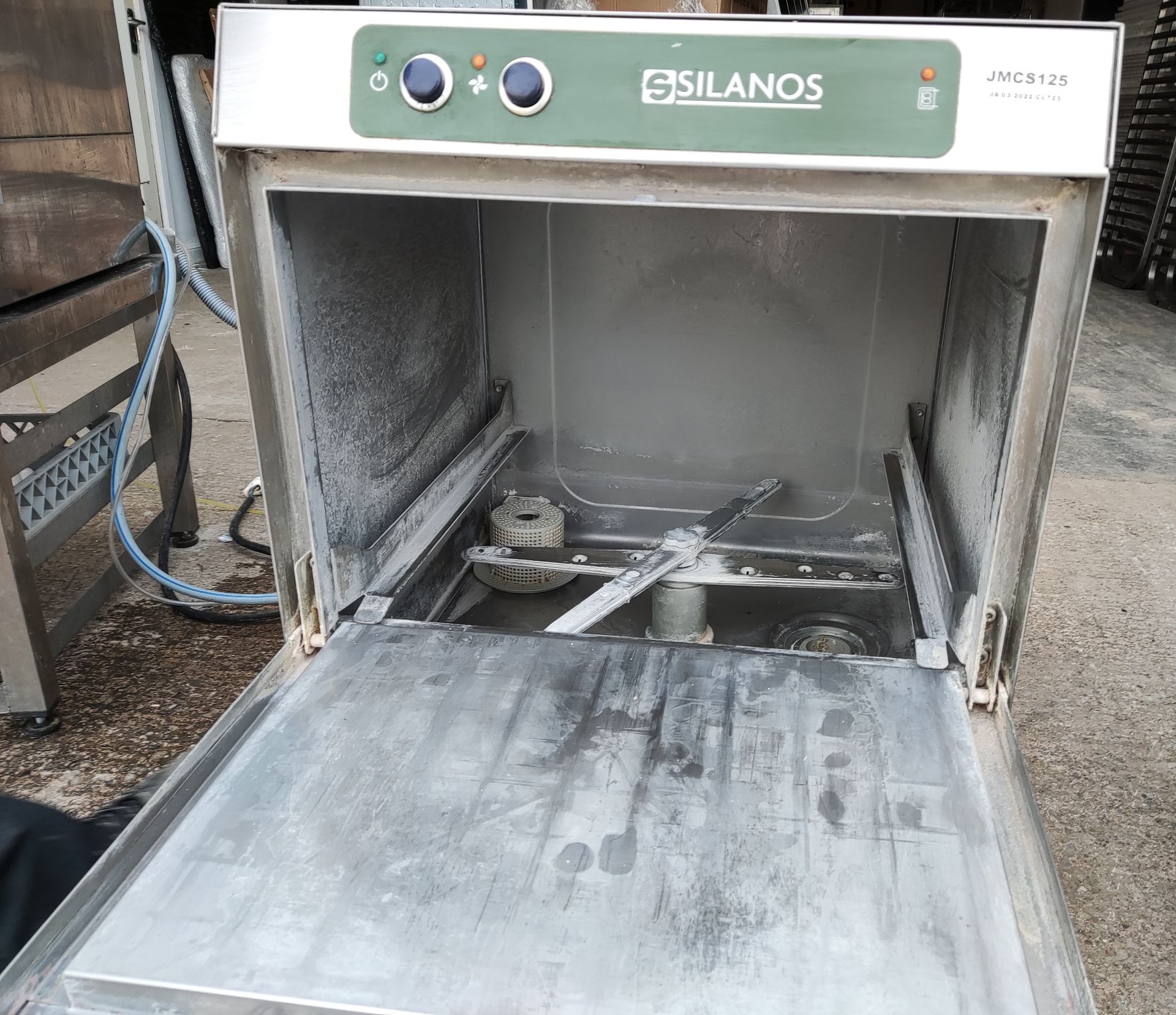 1 x Silanos E40 ECO Undercounter Glass Washer with Low Stand - JMCS125 - CL723 - Location: Altrincha - Image 3 of 12