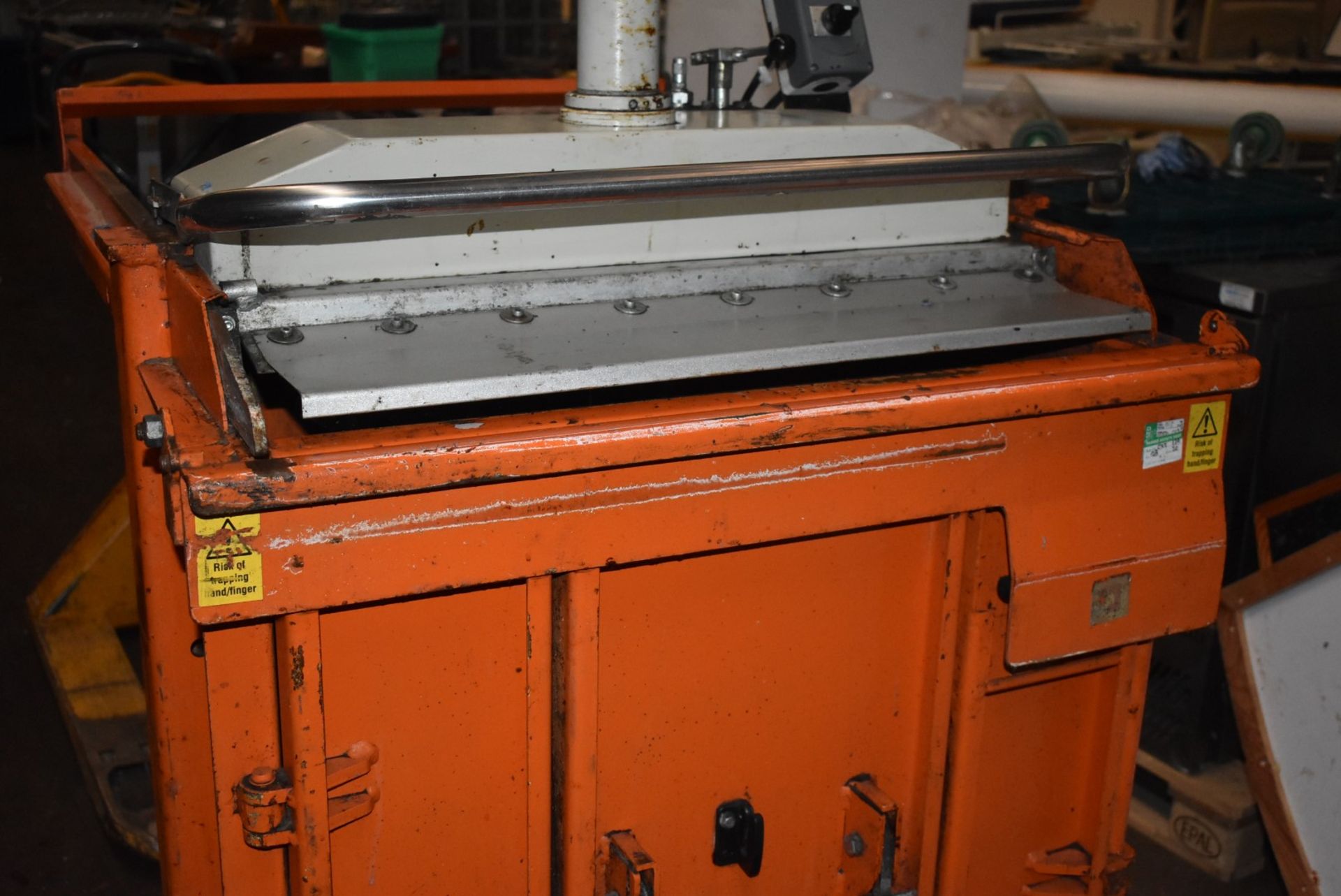 1 x Orwak 5010 Hydraulic Press Compact Cardboard Baler - Used For Compacting Recyclable or Non- - Image 4 of 15
