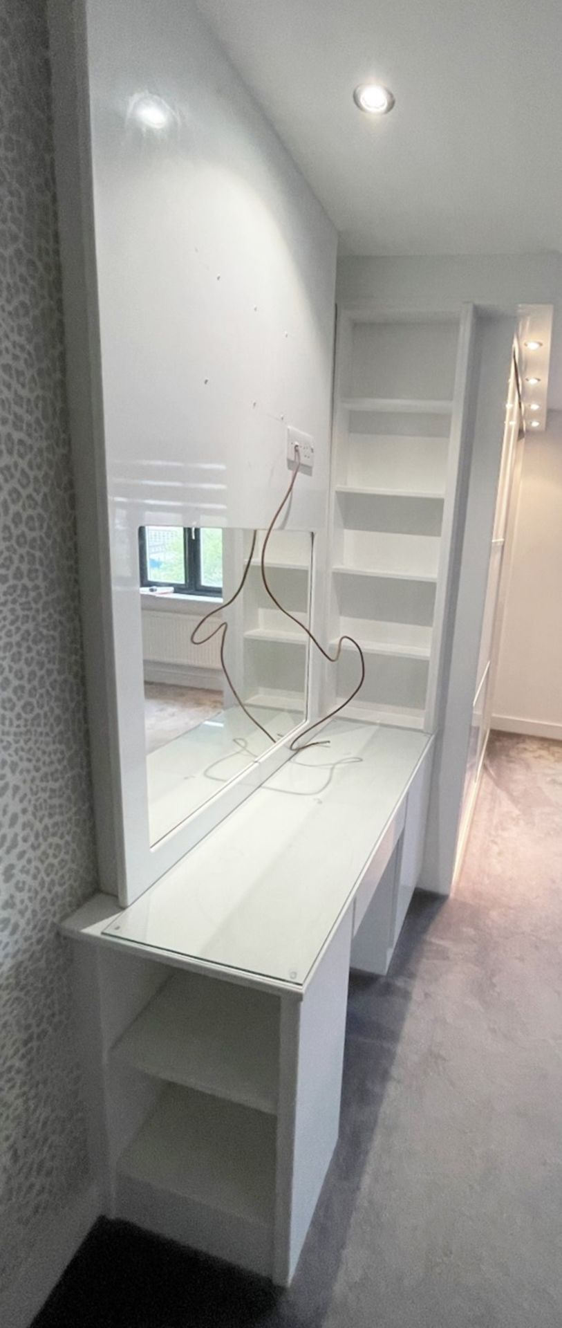 1 x Bank Of Wardrobes And Dressing Table - Ref: REAR-BD/1stFLR - CL742 - NO VAT ON THE HAMMER - Image 8 of 23