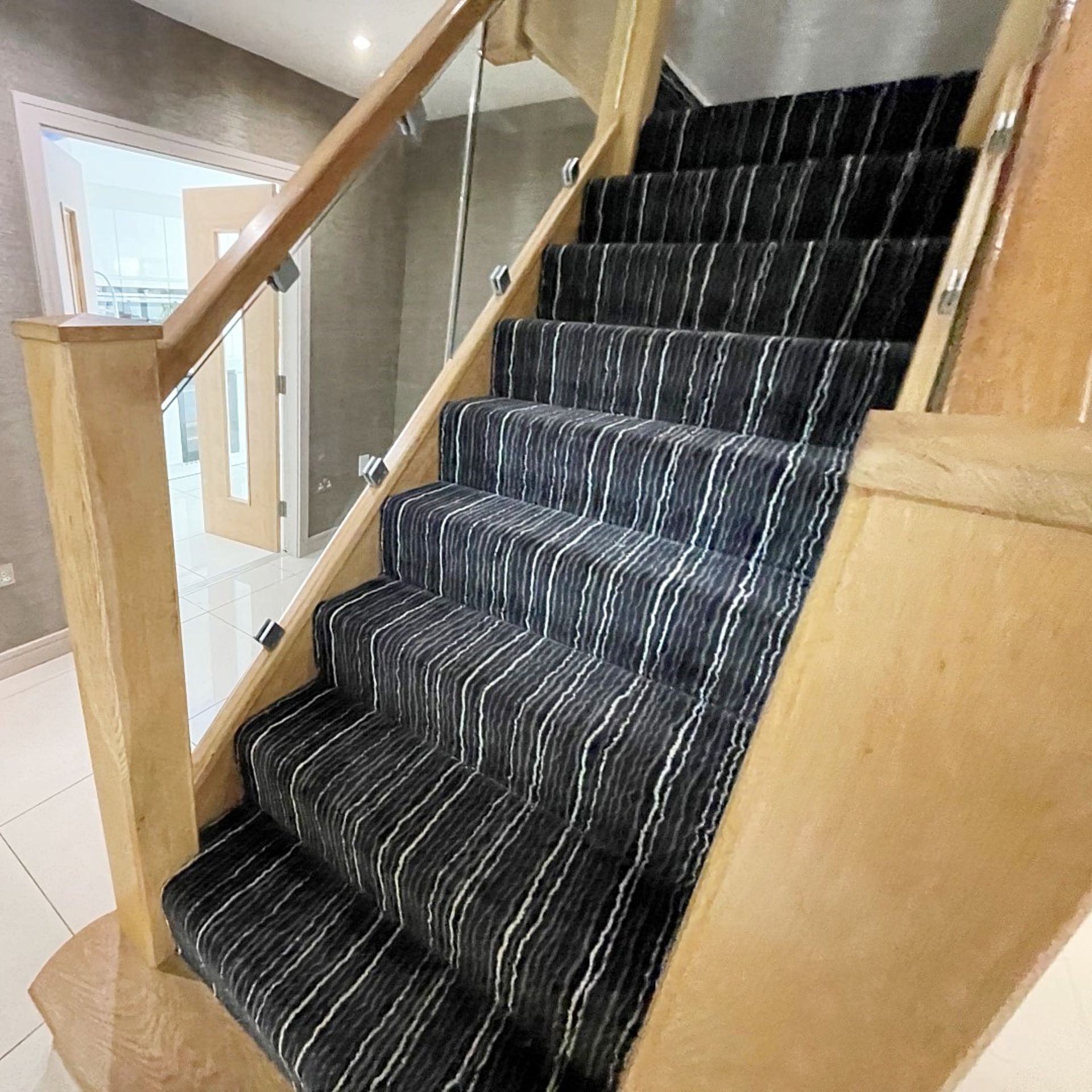 Large Quantity Of Premium Stair And Gallery Carpet From Over 3 Floors - CL742 - NO VAT ON THE HAMMER - Image 3 of 21