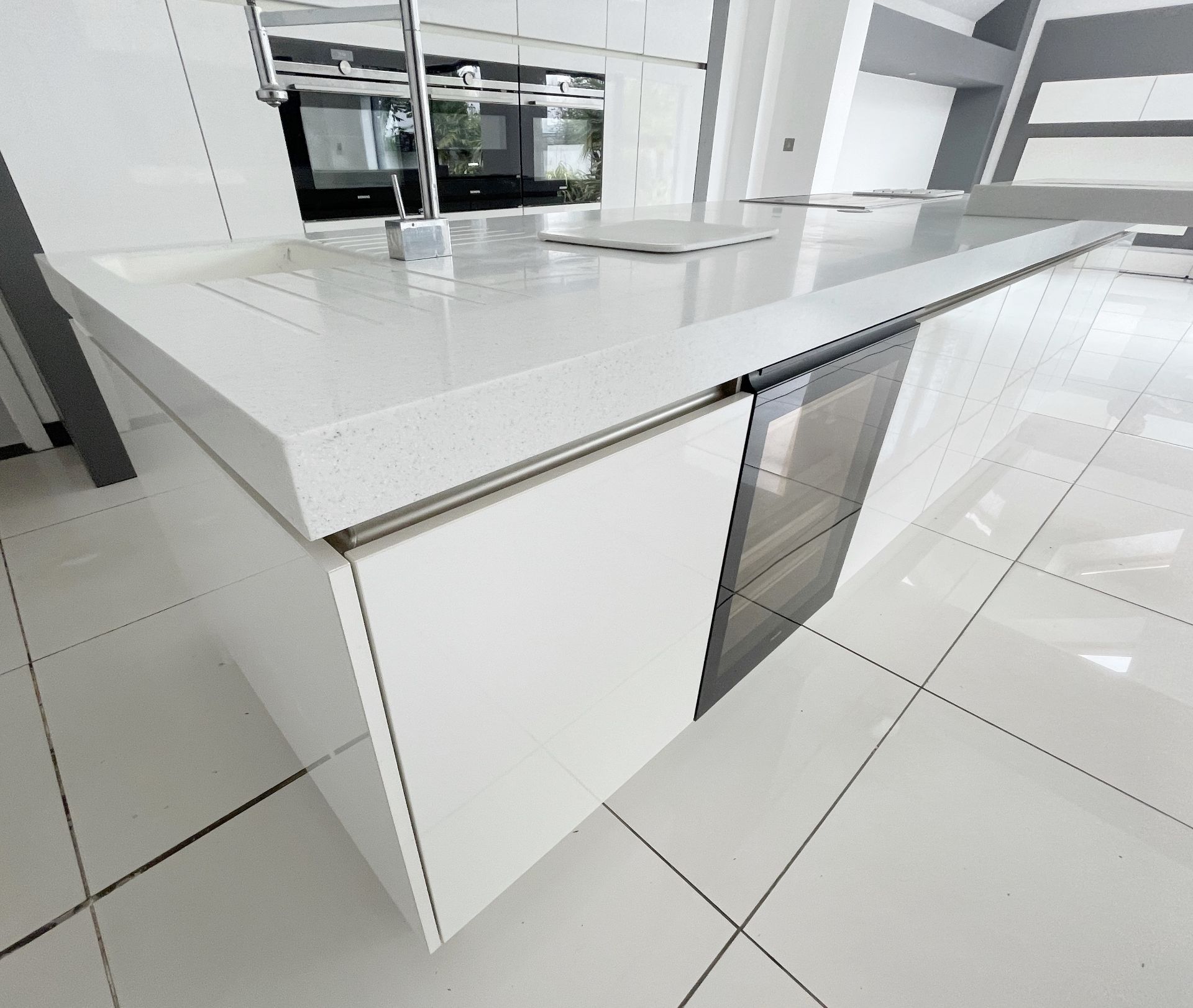 1 x SieMatic Contemporary Fitted Kitchen With Branded Appliances, Central Island + Corian Worktops - Image 27 of 100