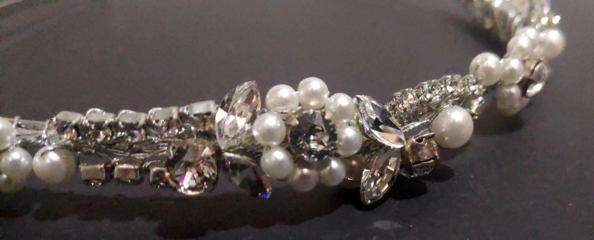 1 x Liza Vintage Art-Deco Inspired Pearl And Crystal Bridal Headband Tiara With Swarovski Elements - Image 4 of 6