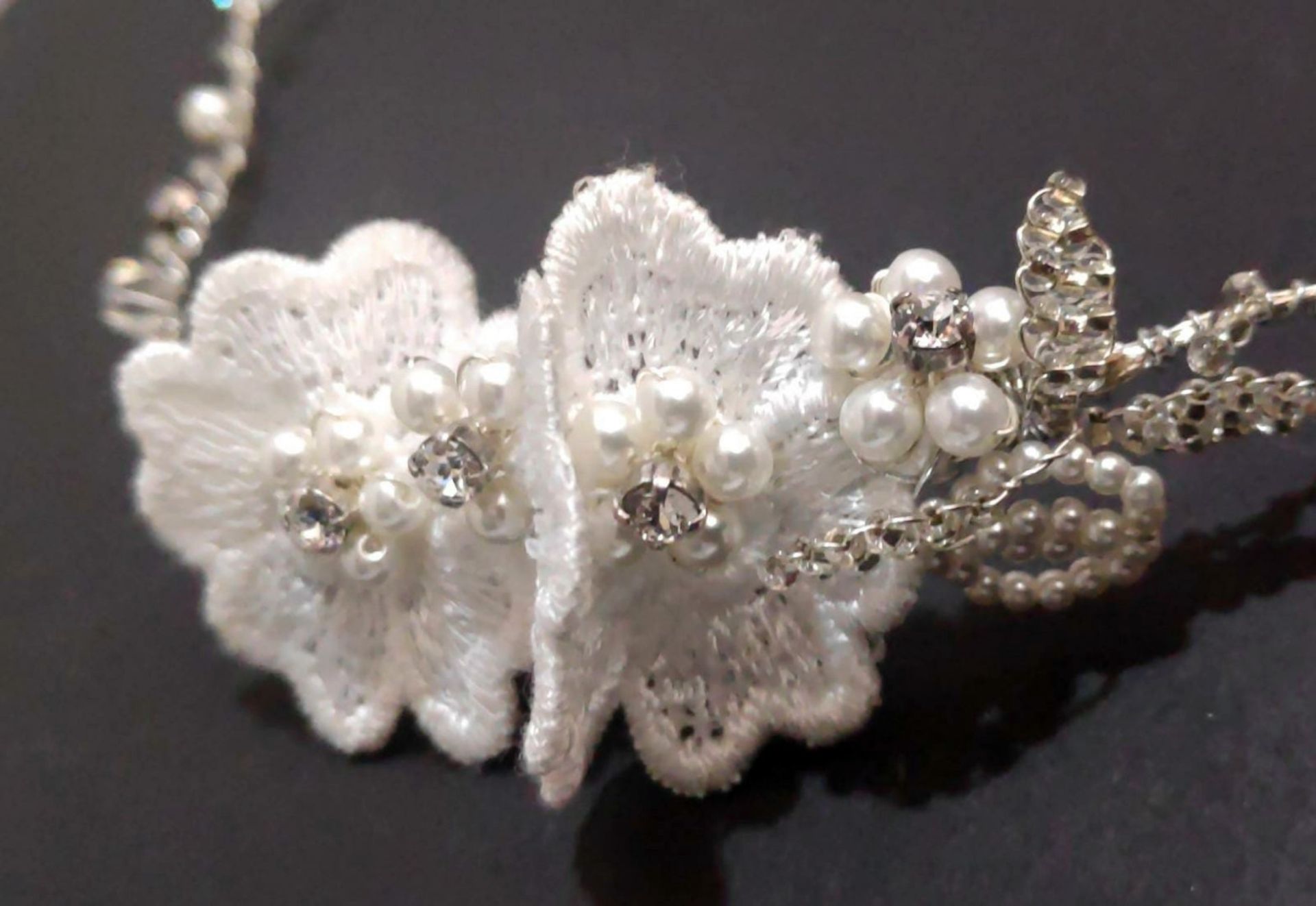 3 x Assorted Items Of Bridal Jewellery By Liza Designs Featuring Swarovski Elements - Image 9 of 9