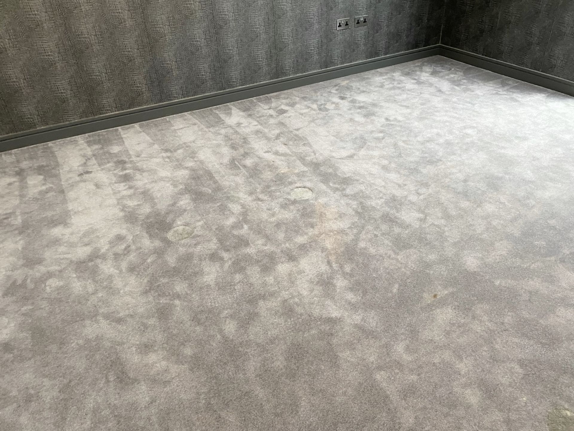 1 x Premium Carpet In Grey (6.7 x 4.6m) - Ref: PLAY/2ndFLR - CL742 - NO VAT ON THE HAMMER - - Image 2 of 9