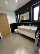 1 x Contents Of A Luxury 'Jack & Jill' En-suite Bathroom Featuring Premium Quality Villeroy & Boch