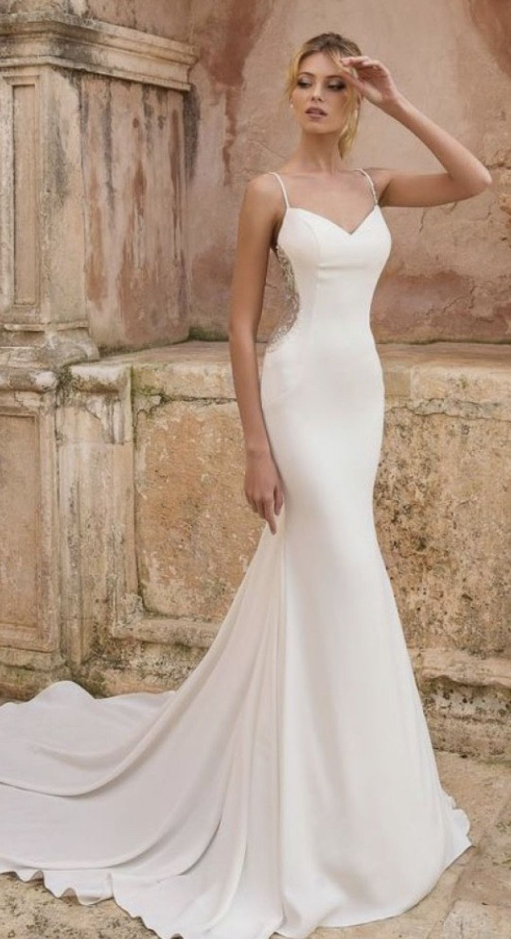 1 x Justin Alexander Fit & Flare Wedding Dress With Illusion Cutout Sides - Size 12 - RRP £1,180