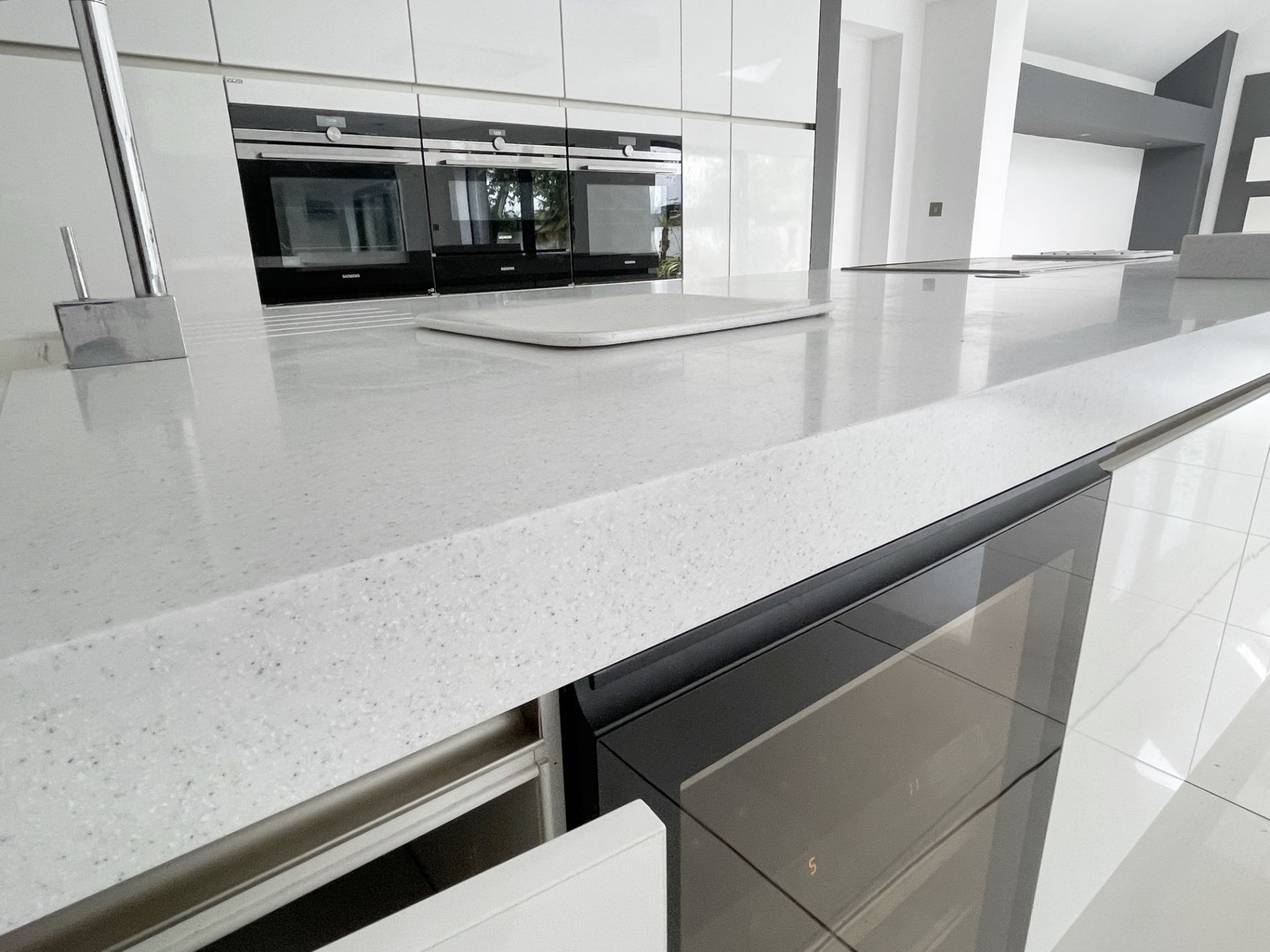 1 x SieMatic Contemporary Fitted Kitchen With Branded Appliances, Central Island + Corian Worktops - Image 13 of 100