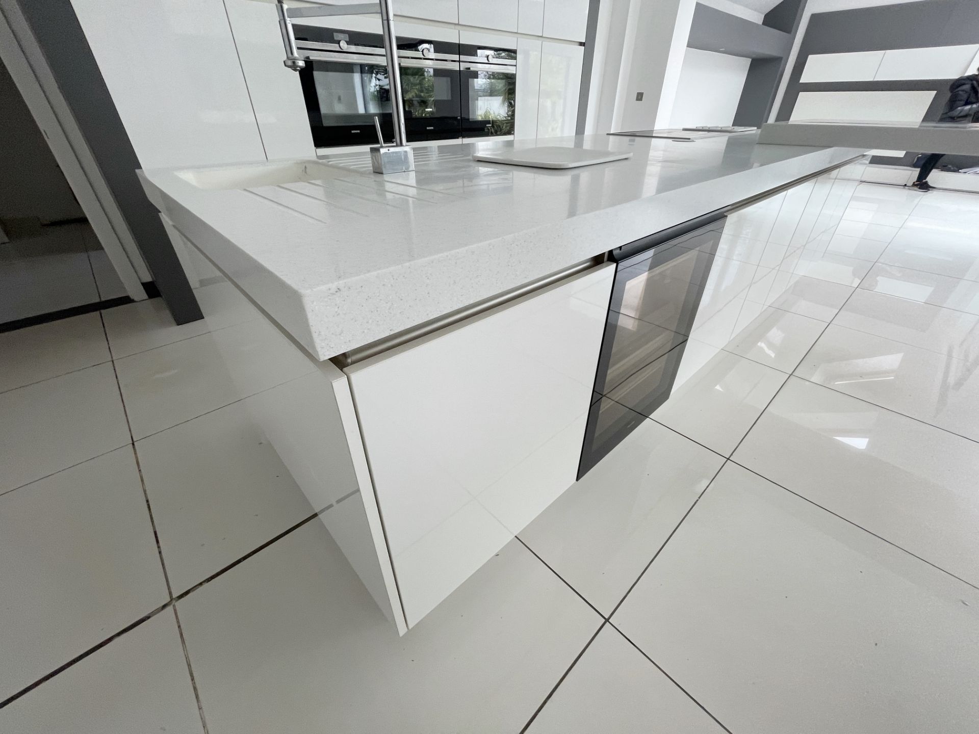 1 x SieMatic Contemporary Fitted Kitchen With Branded Appliances, Central Island + Corian Worktops - Image 12 of 100