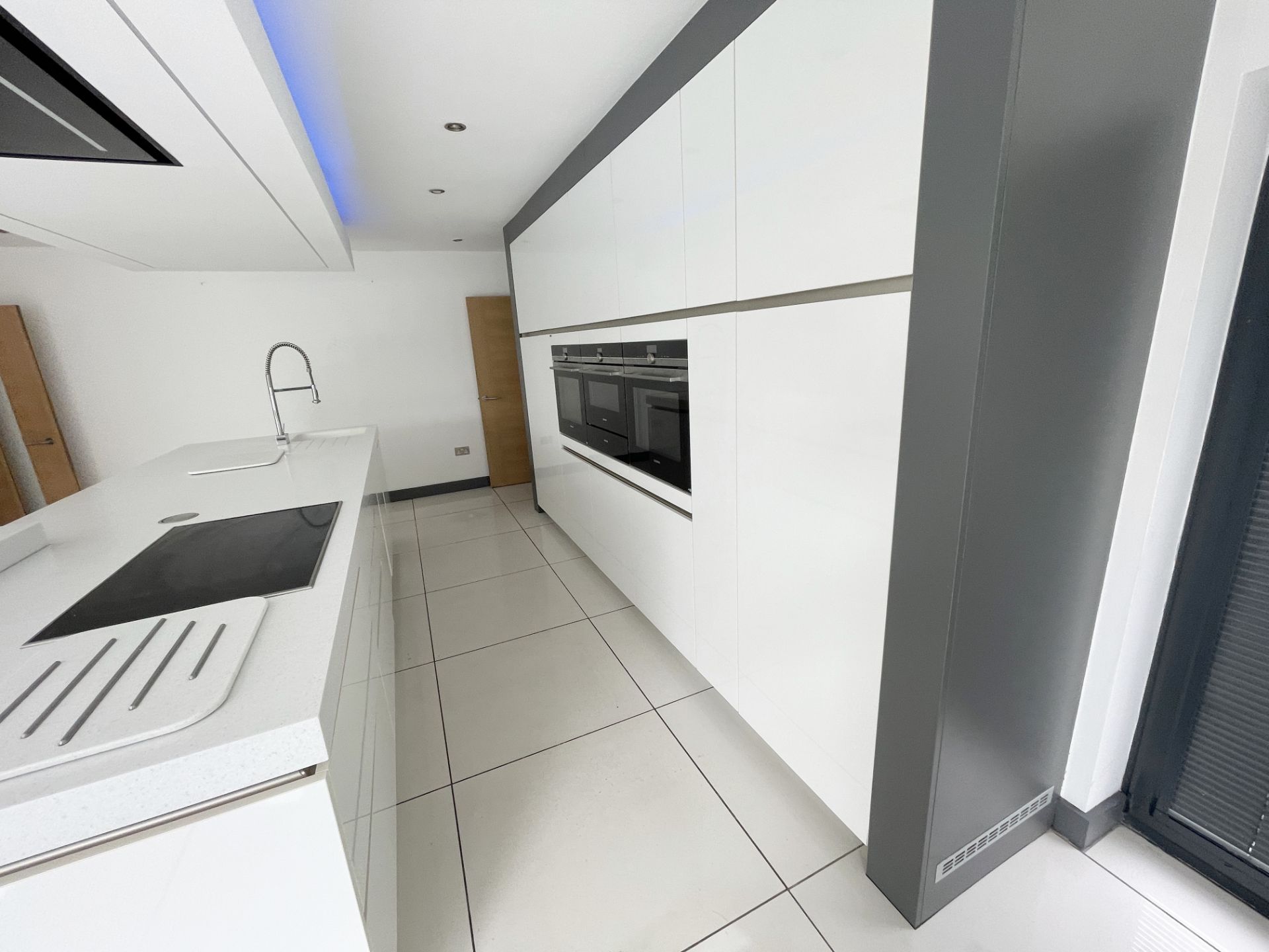 1 x SieMatic Contemporary Fitted Kitchen With Branded Appliances, Central Island + Corian Worktops - Image 17 of 100