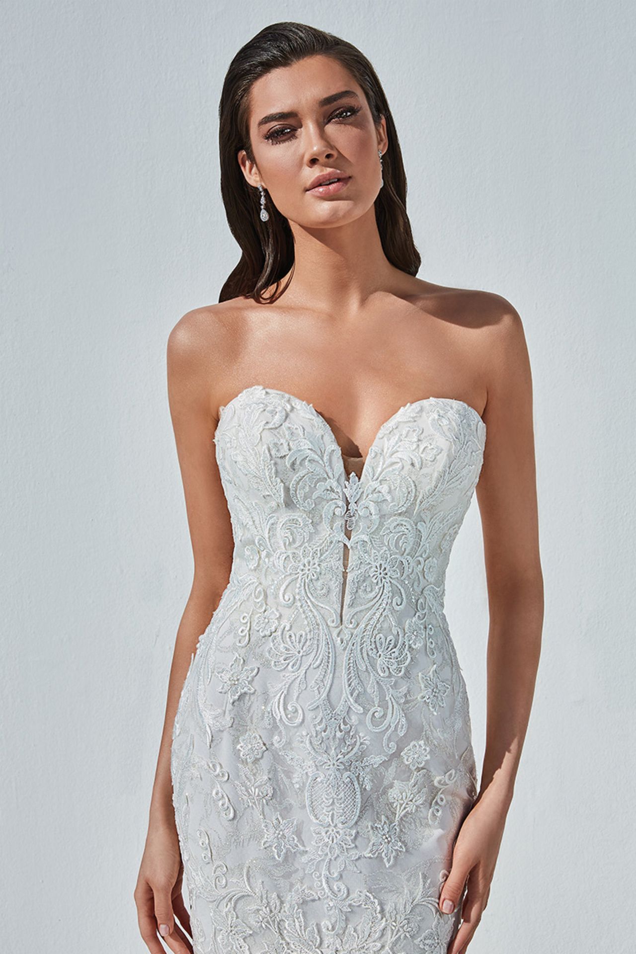 1 x Justin Alexander 'Barrett' Lace Mermaid Dress with Plunging Neckline - Size 10 - RRP £1,675 - Image 4 of 5