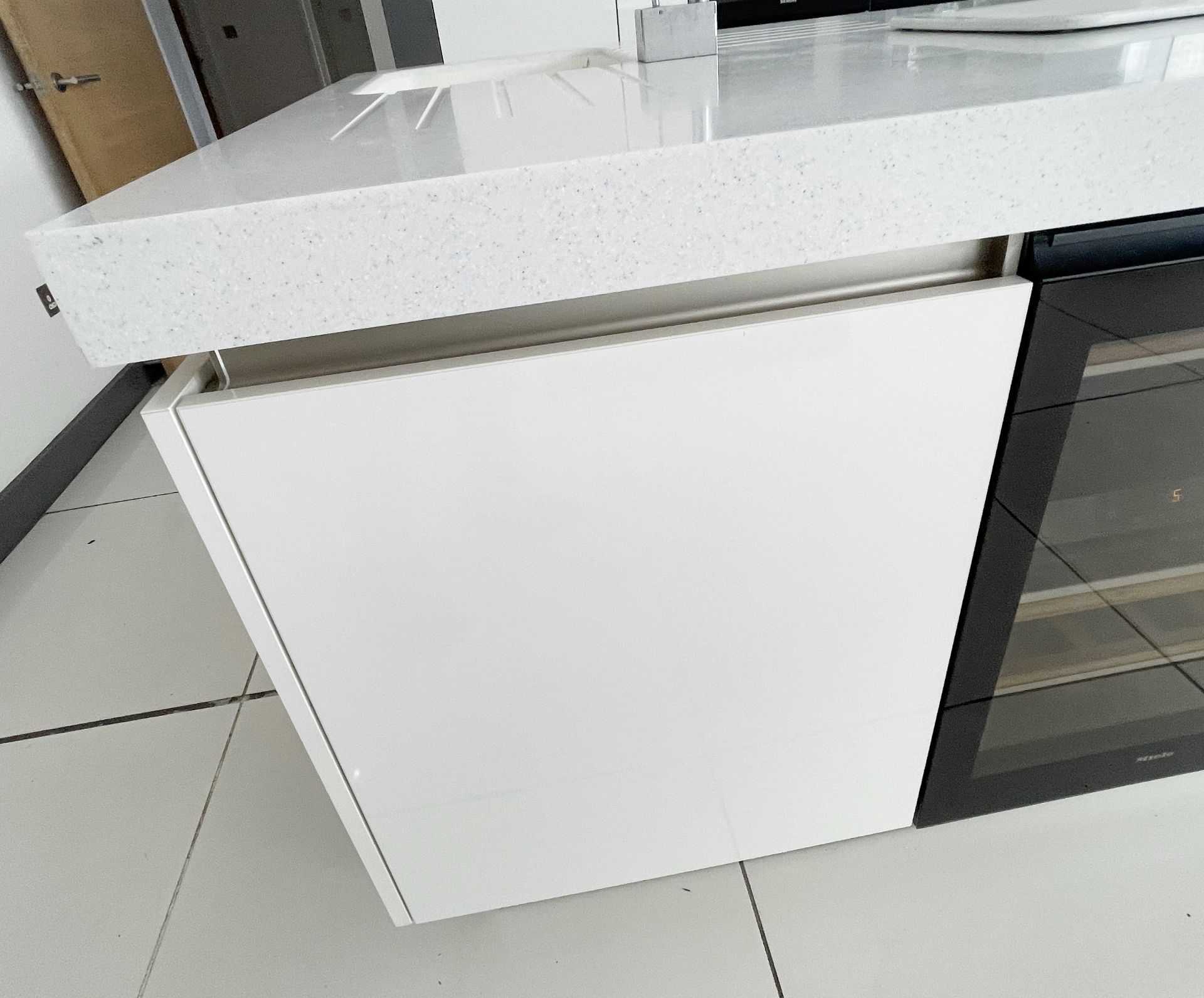 1 x SieMatic Contemporary Fitted Kitchen With Branded Appliances, Central Island + Corian Worktops - Image 28 of 100