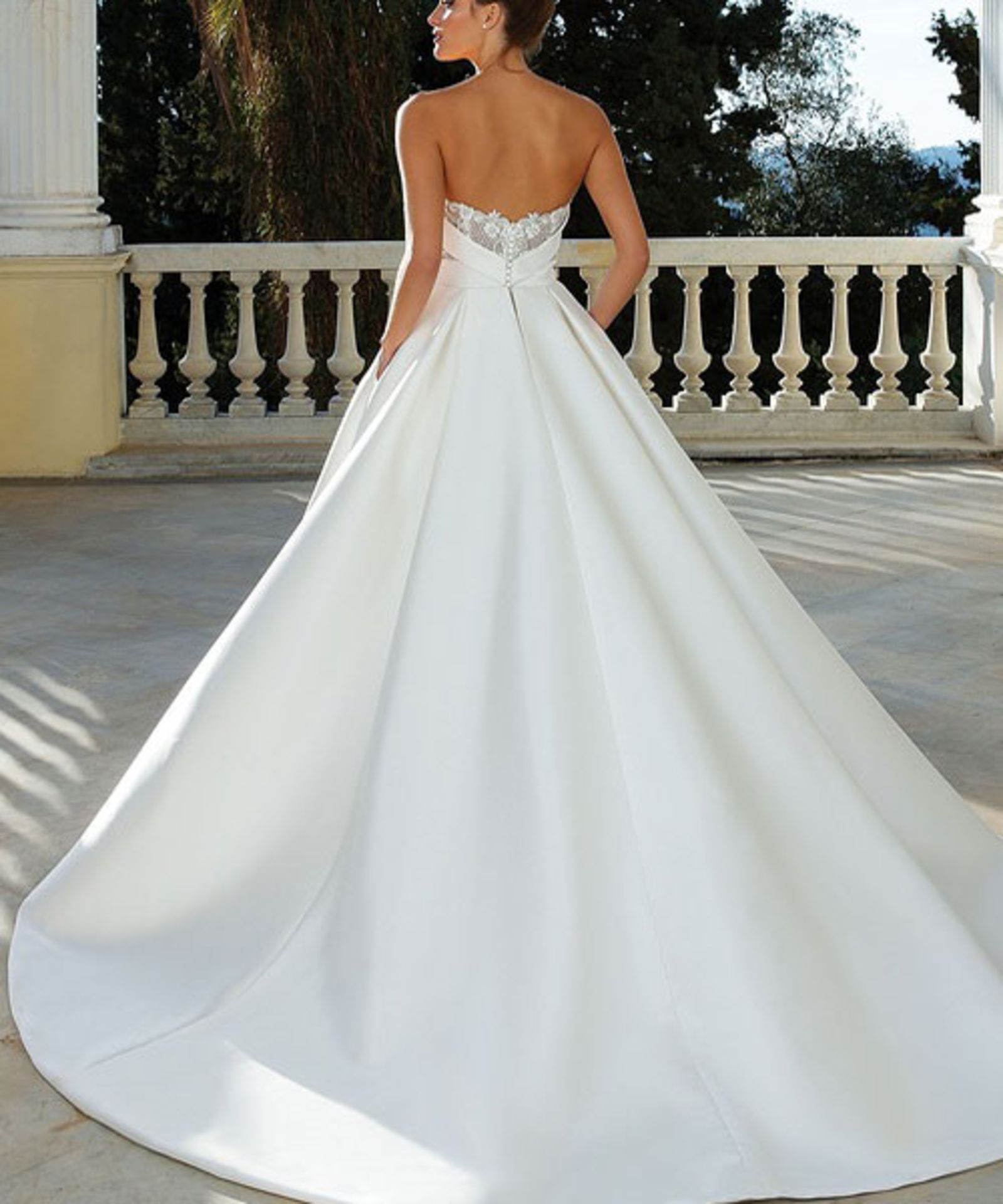 1 x Justin Alexander Mikado Bridal Ball Gown With Sweetheart Neckline - UK Size 12 - RRP £1,338 - Image 7 of 11