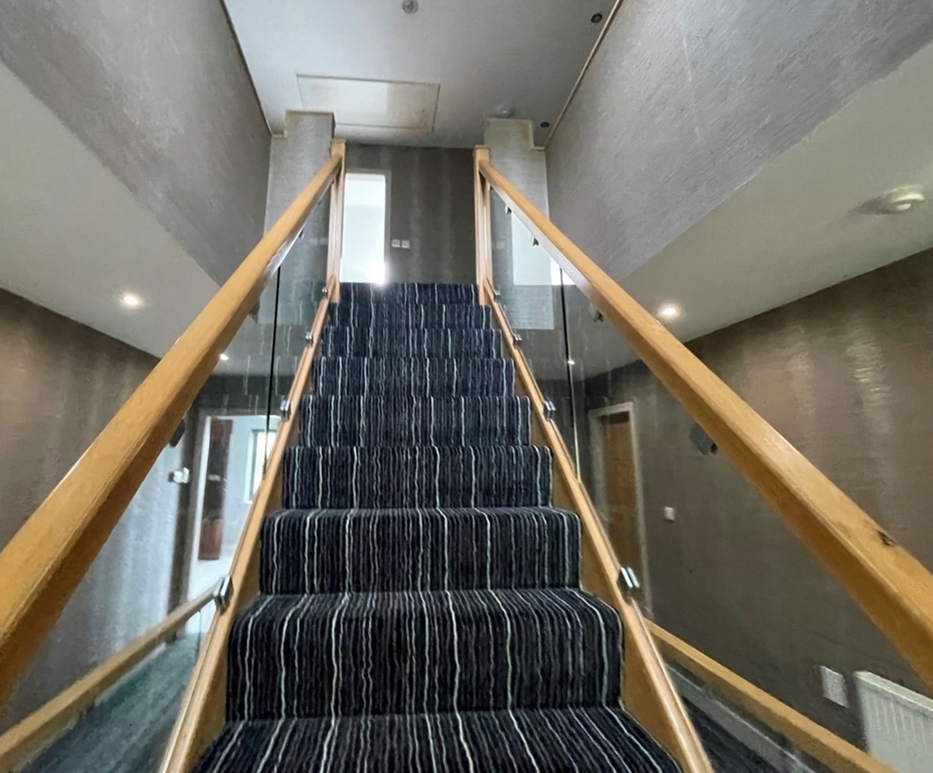 Large Quantity Of Premium Stair And Gallery Carpet From Over 3 Floors - CL742 - NO VAT ON THE HAMMER - Image 11 of 21