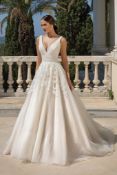 1 x Justin Alexander 'Venice' Lace Covered Bridal Ball Gown Wedding Dress - UK Size 12 - RRP £1,880