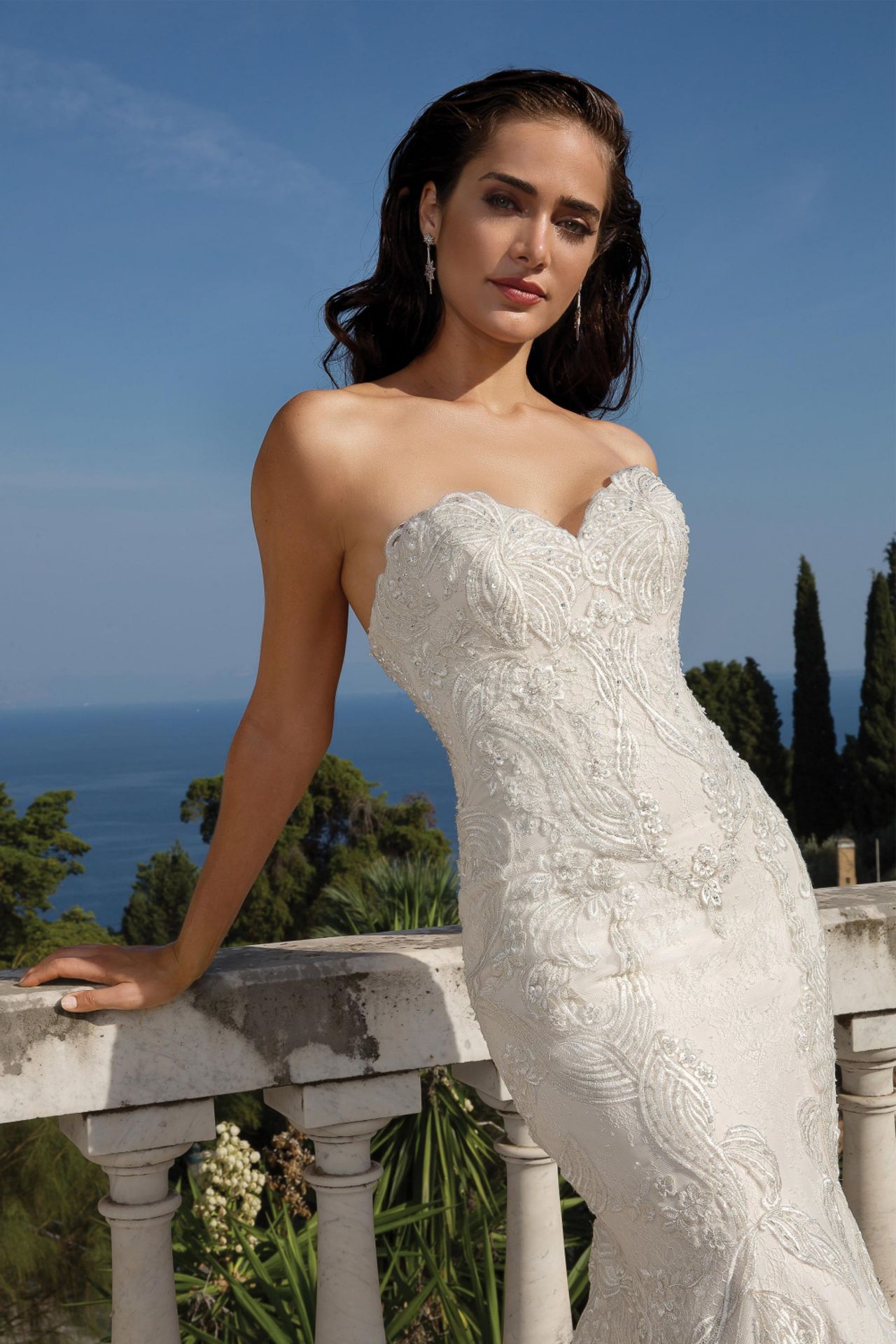 1 x Justin Alexander Beaded Chantilly Lace Fit and Flare Wedding Dress - UK Size 12 - RRP £1,500 - Image 2 of 4