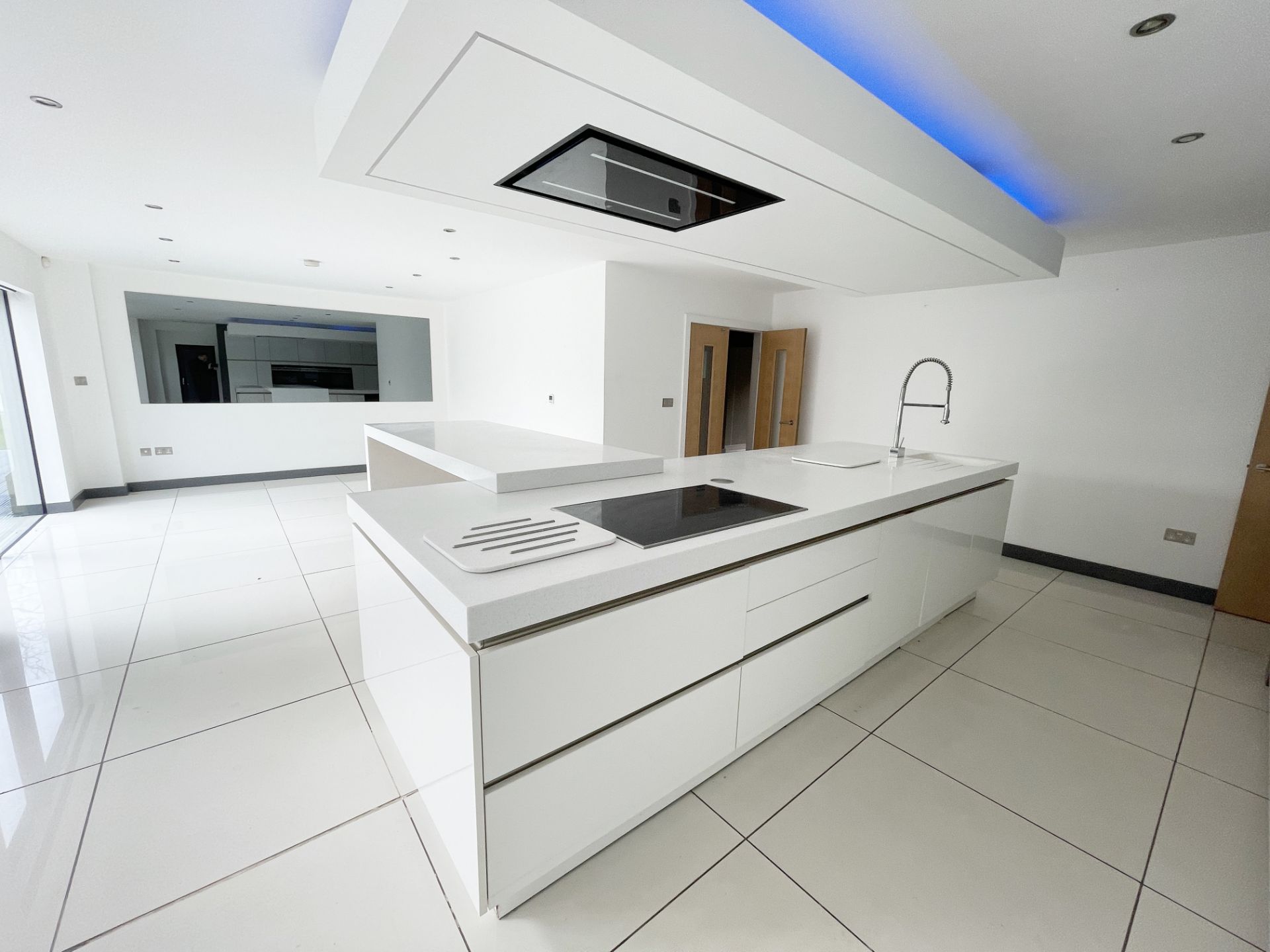 1 x SieMatic Contemporary Fitted Kitchen With Branded Appliances, Central Island + Corian Worktops - Image 18 of 100