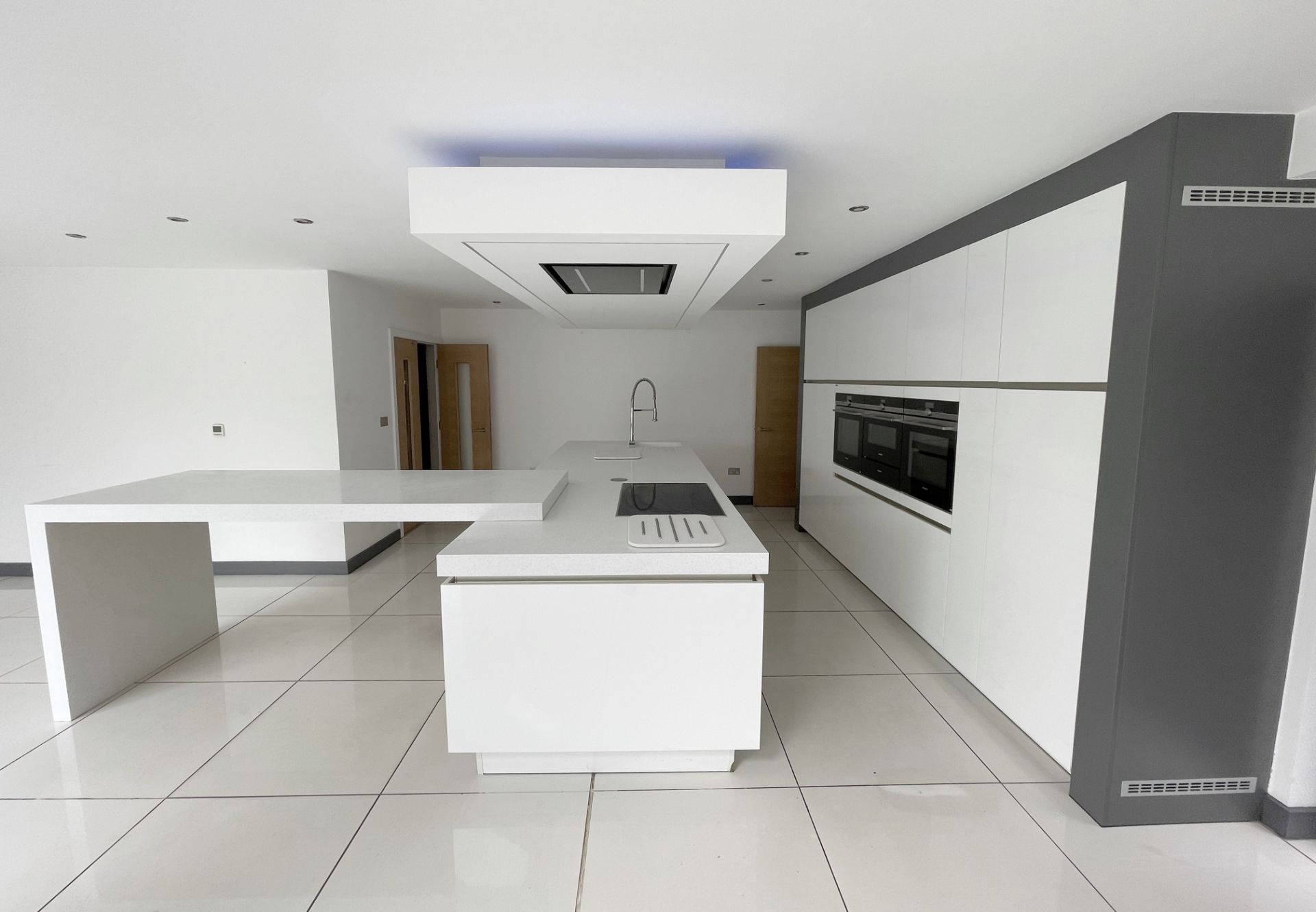1 x SieMatic Contemporary Fitted Kitchen With Branded Appliances, Central Island + Corian Worktops - Image 2 of 100