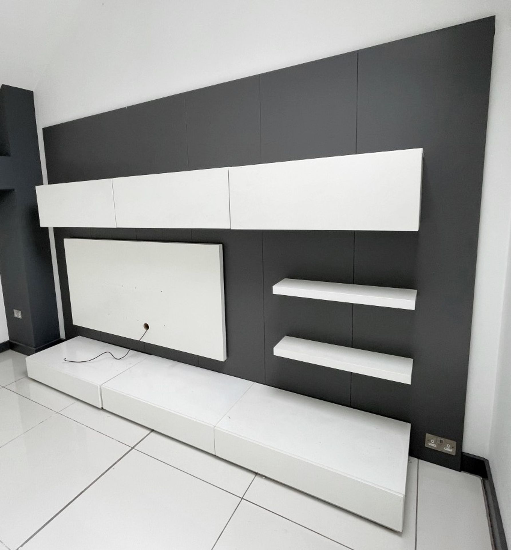 1 x Bespoke Fitted 3.6-Metre Wide TV / Media Storage Wall Unit - Ref: KIT - CL742 - NO VAT ON THE - Image 2 of 7