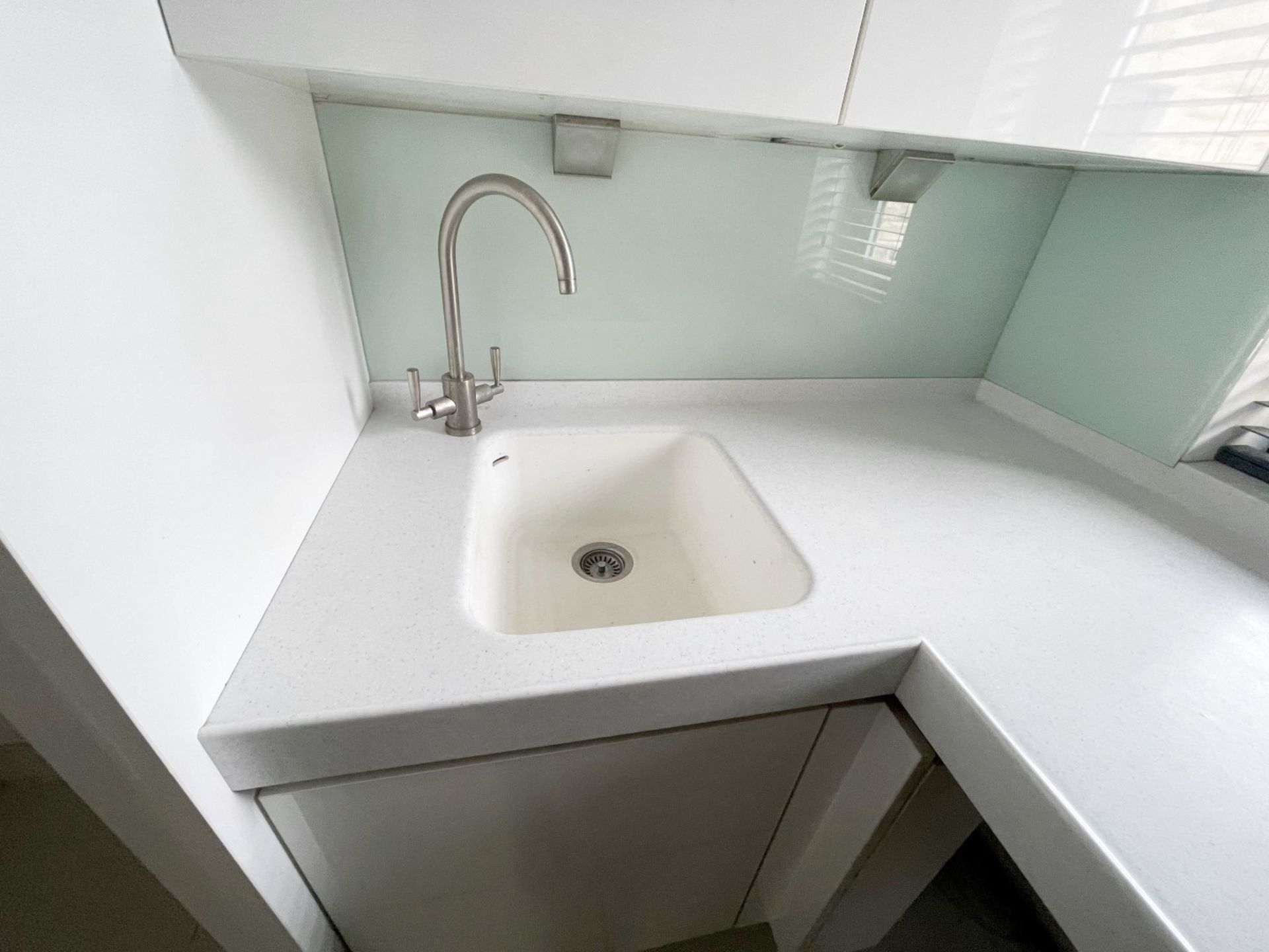 1 x SieMatic Contemporary Bespoke Fitted Utility Room - Features Handleless Doors & Corian Worktops - Image 6 of 20