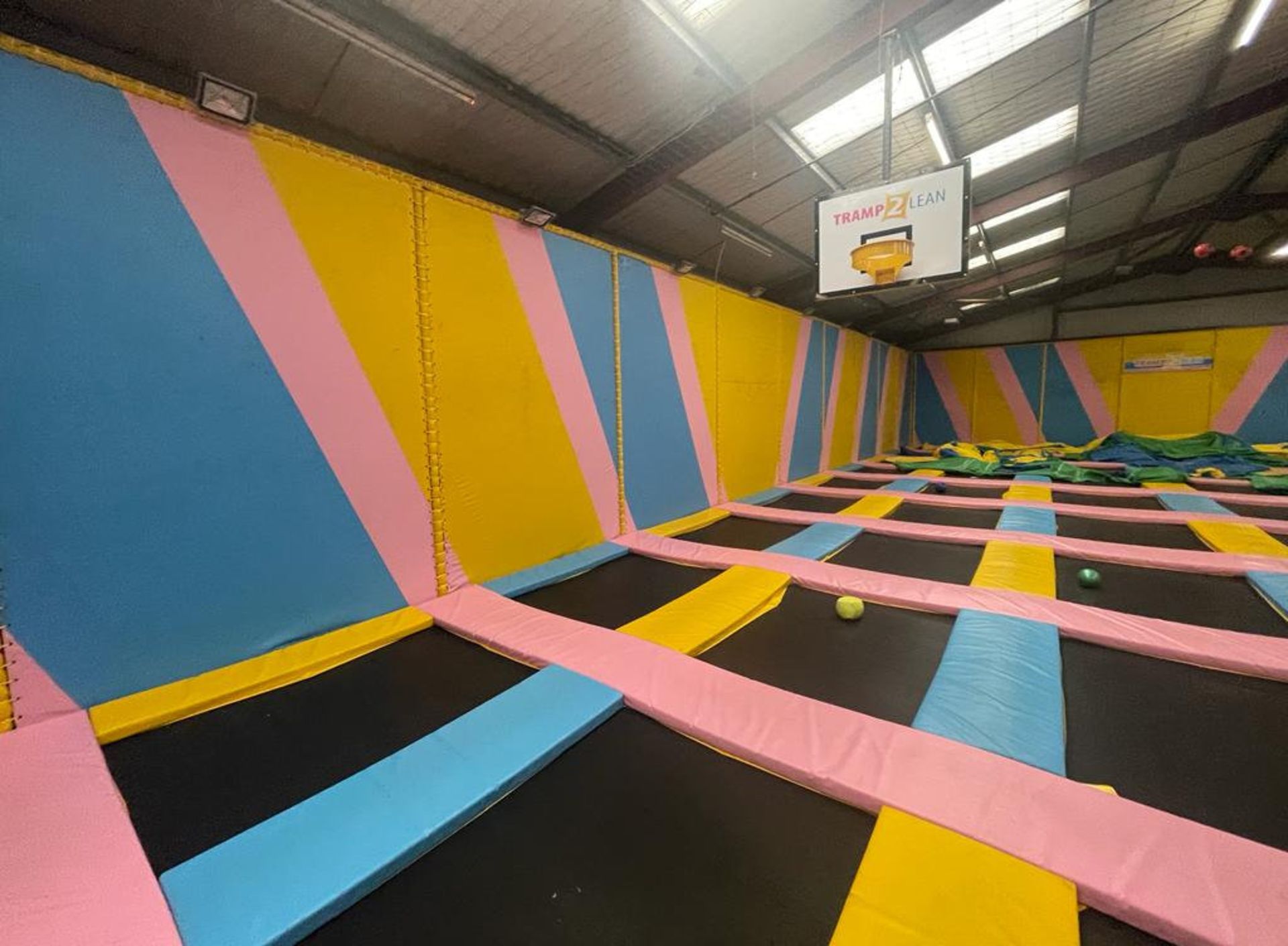 1 x Trampoline Park With Over 40 Interconnected Trampolines, Inflatable Activity Area, Waiting - Image 44 of 99