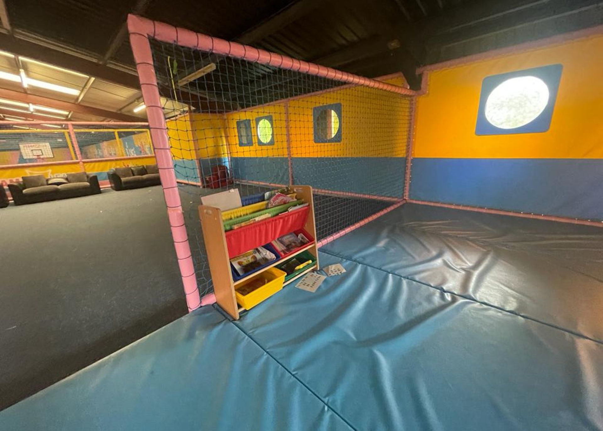 1 x Trampoline Park With Over 40 Interconnected Trampolines, Inflatable Activity Area, Waiting - Image 36 of 99