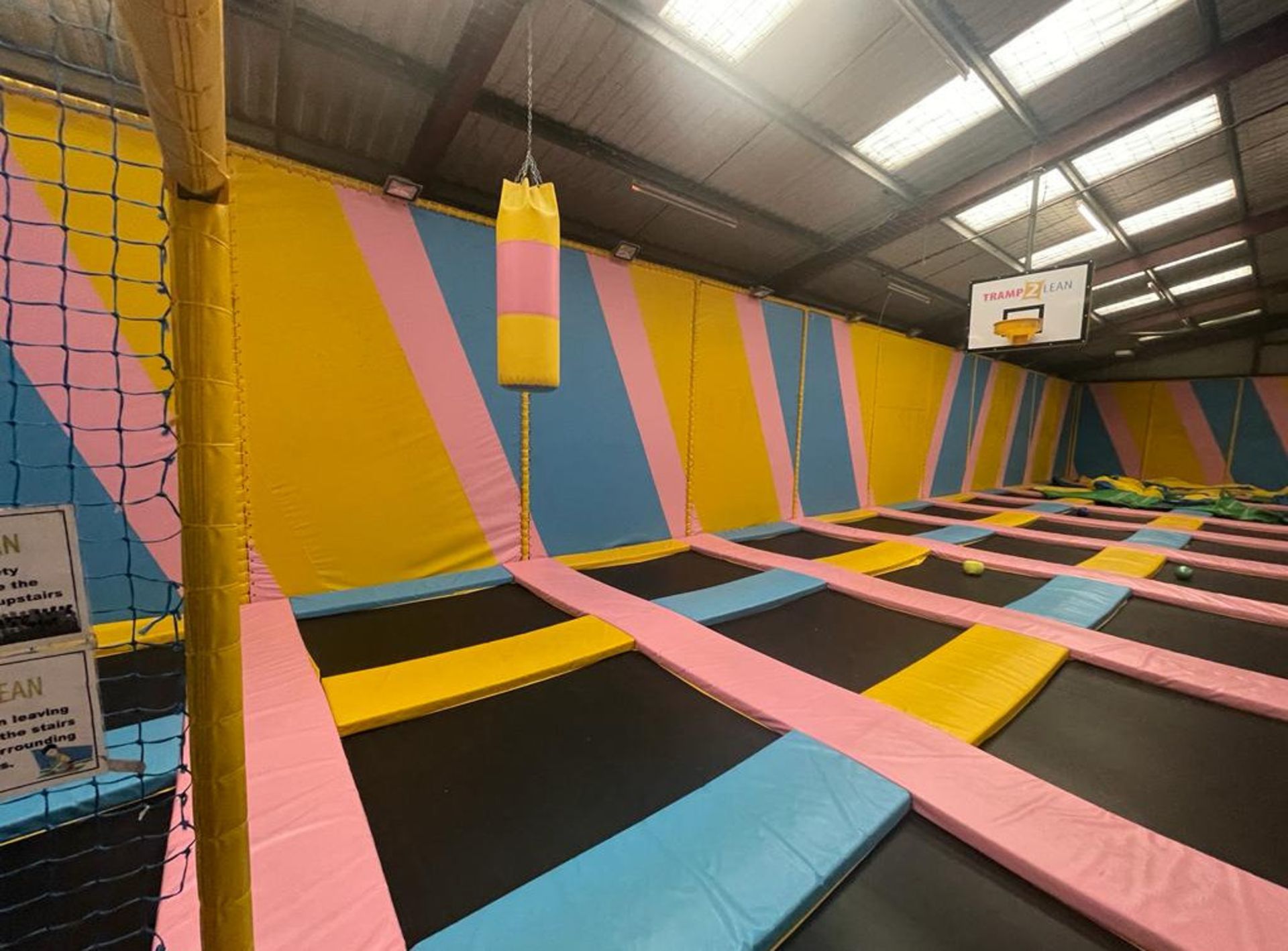 1 x Trampoline Park With Over 40 Interconnected Trampolines, Inflatable Activity Area, Waiting - Image 83 of 99