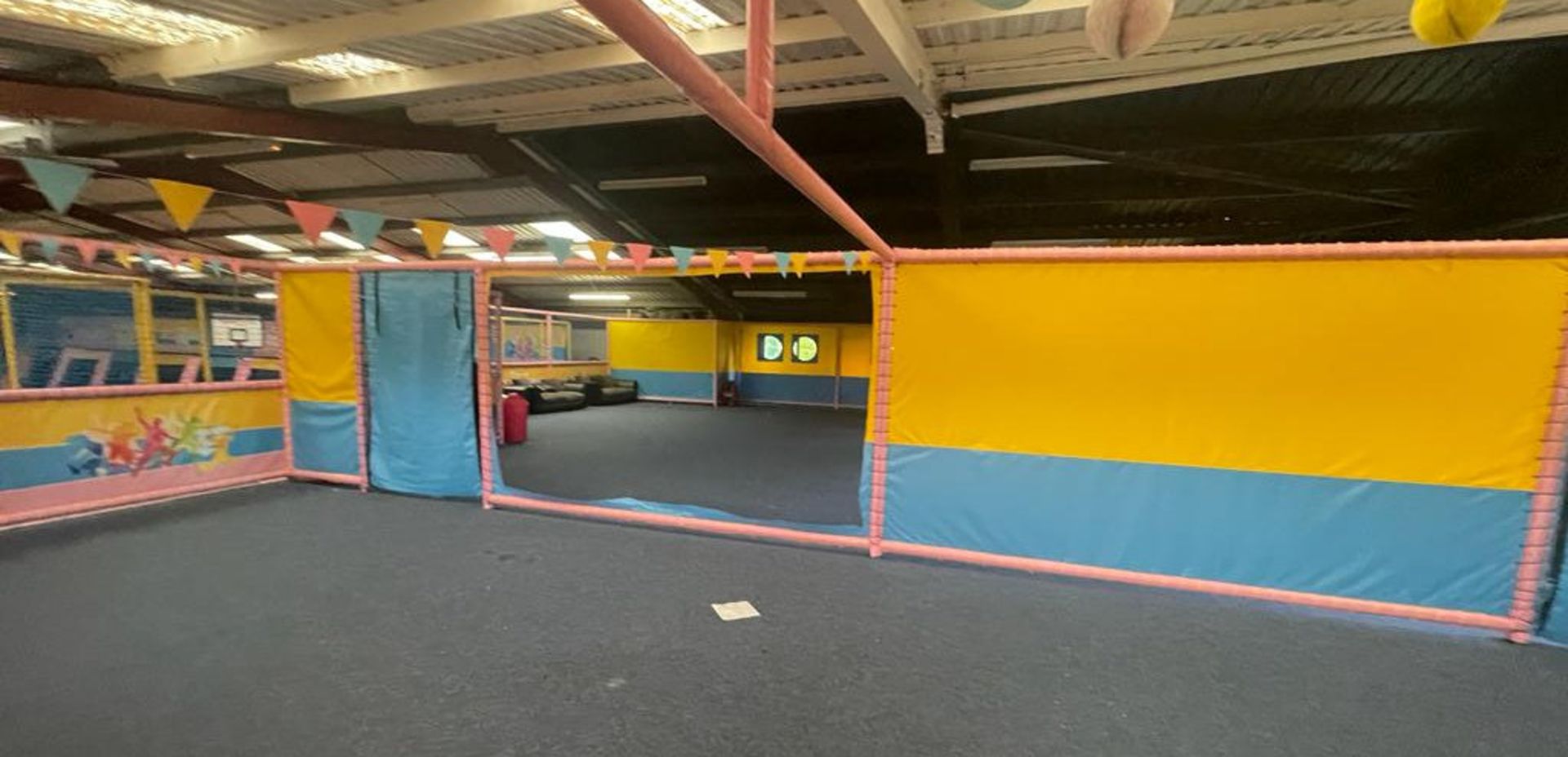 1 x Trampoline Park With Over 40 Interconnected Trampolines, Inflatable Activity Area, Waiting - Image 13 of 99