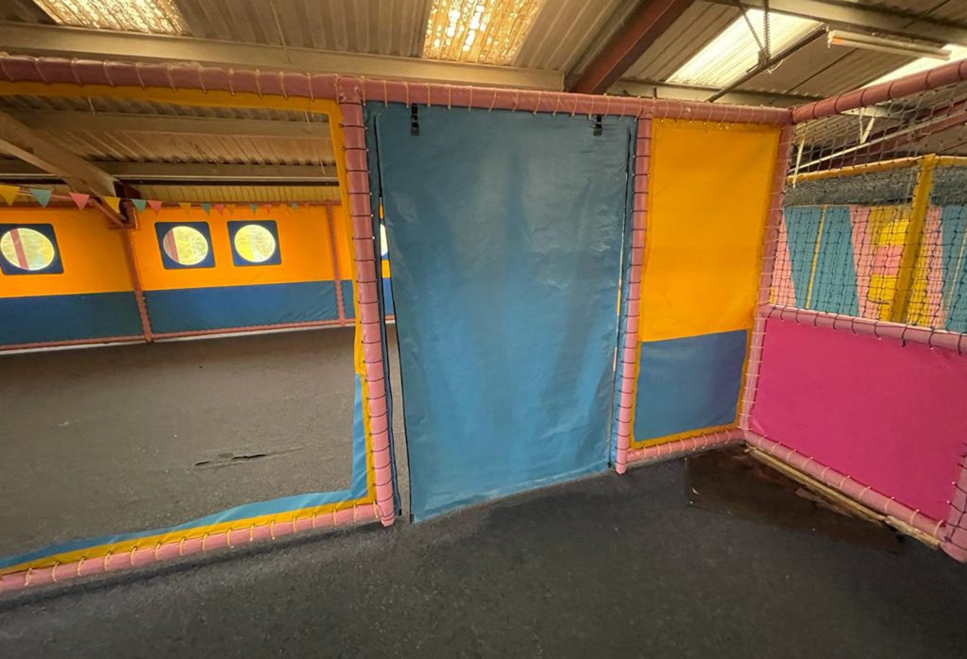 1 x Trampoline Park With Over 40 Interconnected Trampolines, Inflatable Activity Area, Waiting - Image 11 of 99