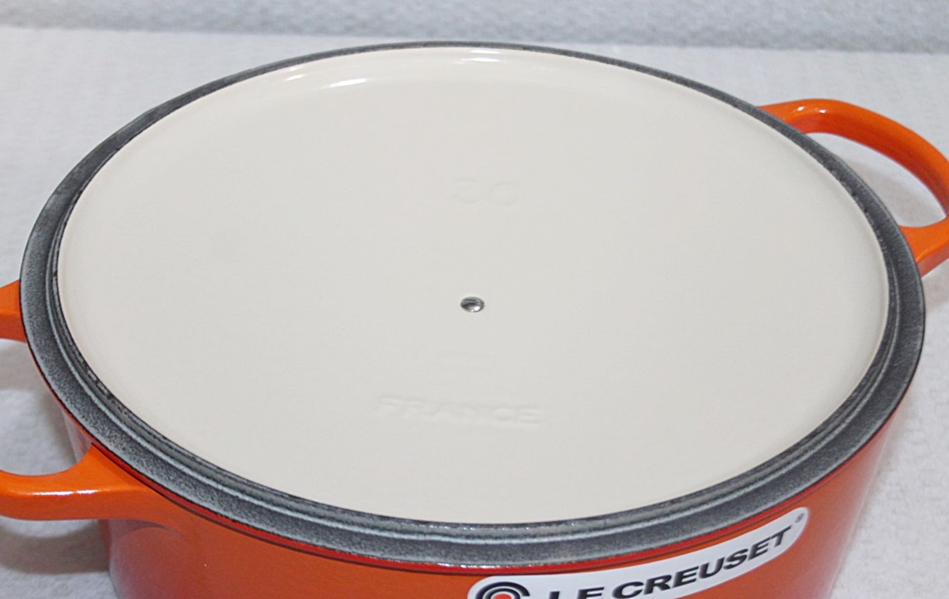 1 x LE CREUSET 'Volcanic' Enamelled Cast Iron Round Casserole Dish With Lid (30cm) - RRP £355.00 - Image 7 of 13