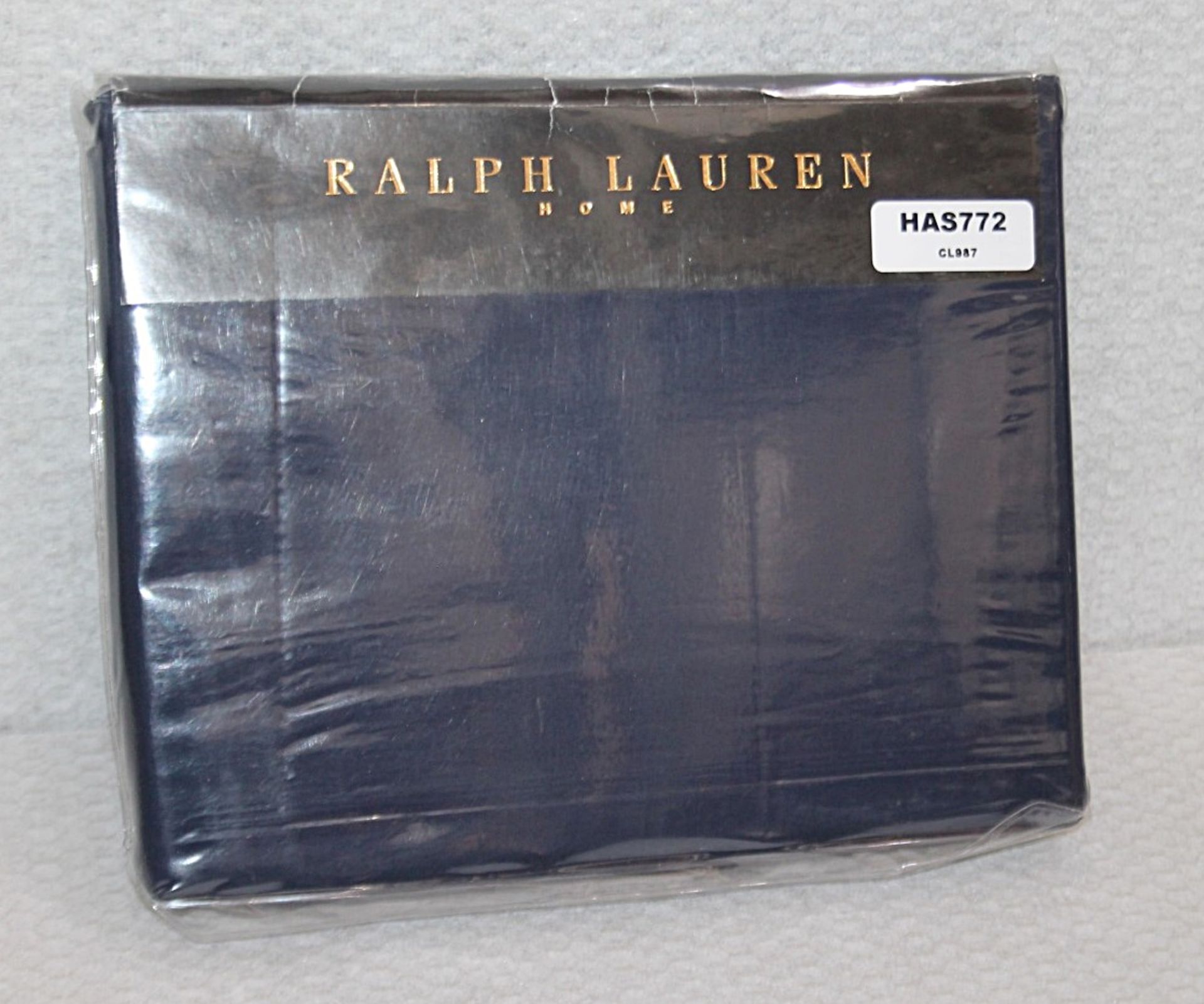 1 x RALPH LAUREN HOME Polo Player Double Flat Sheet (240cm x 280cm) - Original Price £159.00 - Image 2 of 4