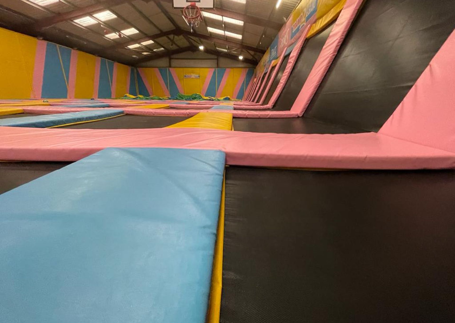 1 x Trampoline Park With Over 40 Interconnected Trampolines, Inflatable Activity Area, Waiting - Image 34 of 99