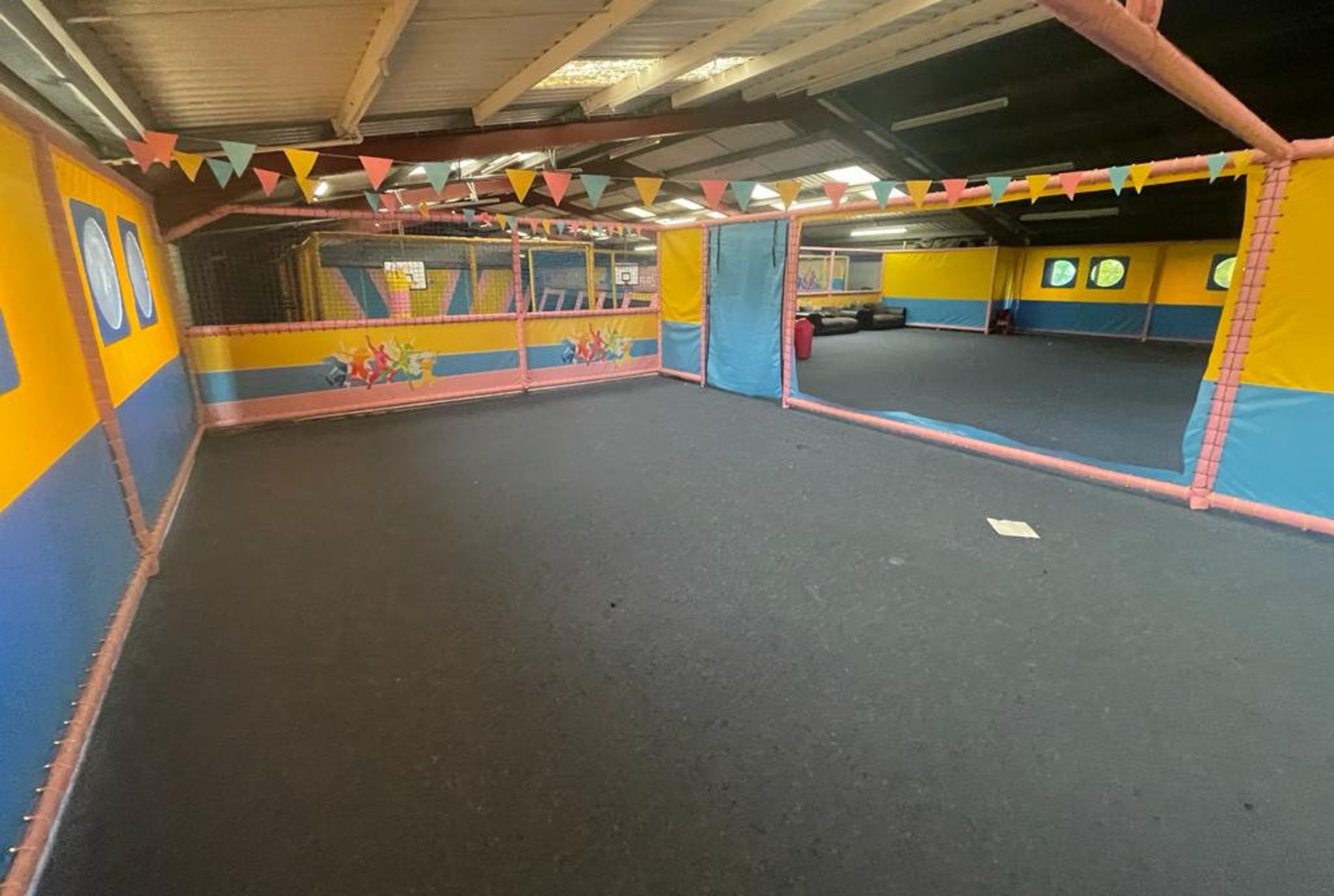 1 x Trampoline Park With Over 40 Interconnected Trampolines, Inflatable Activity Area, Waiting - Image 39 of 99