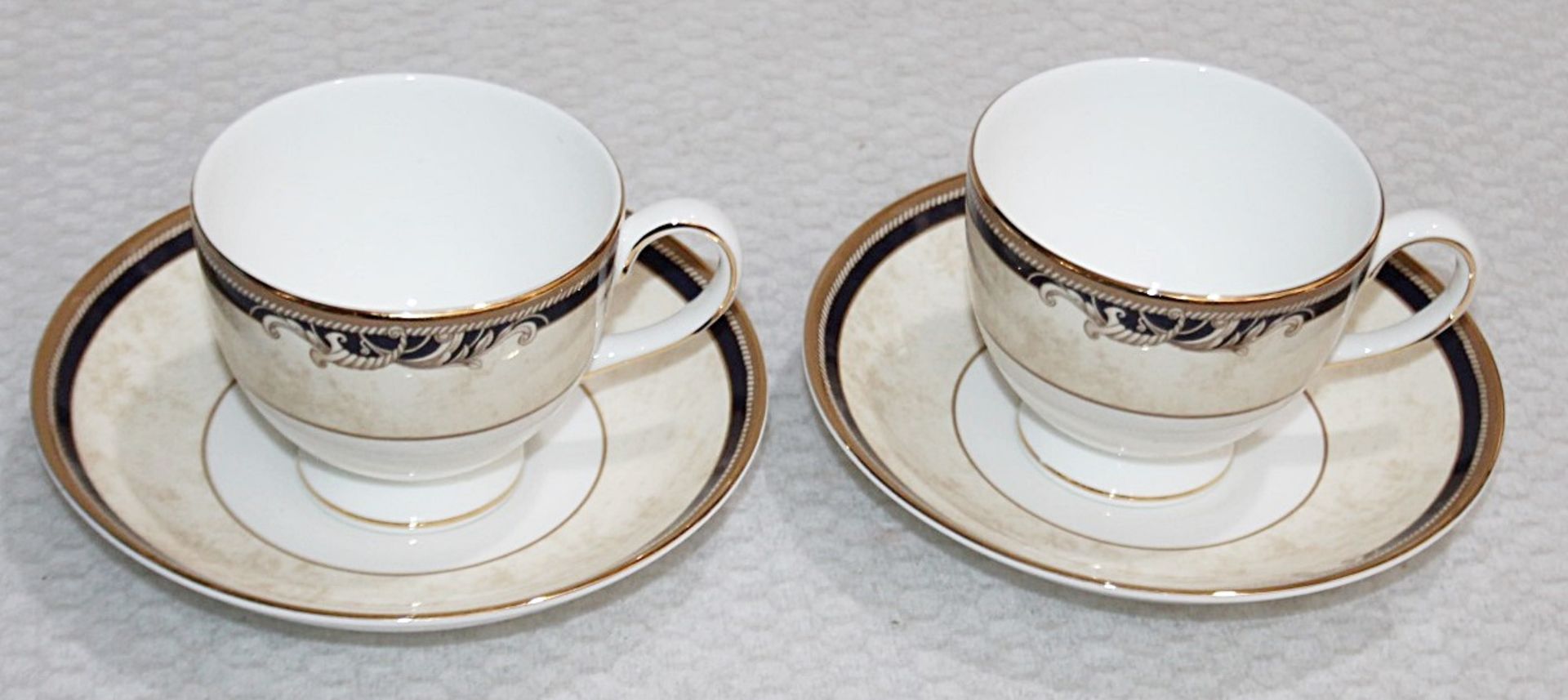 1 x Set of 2 WEDGWOOD 'Cornucopia' Fine Bone China Teacups and Saucers, With 22-Karat Gold Plating - Image 4 of 10